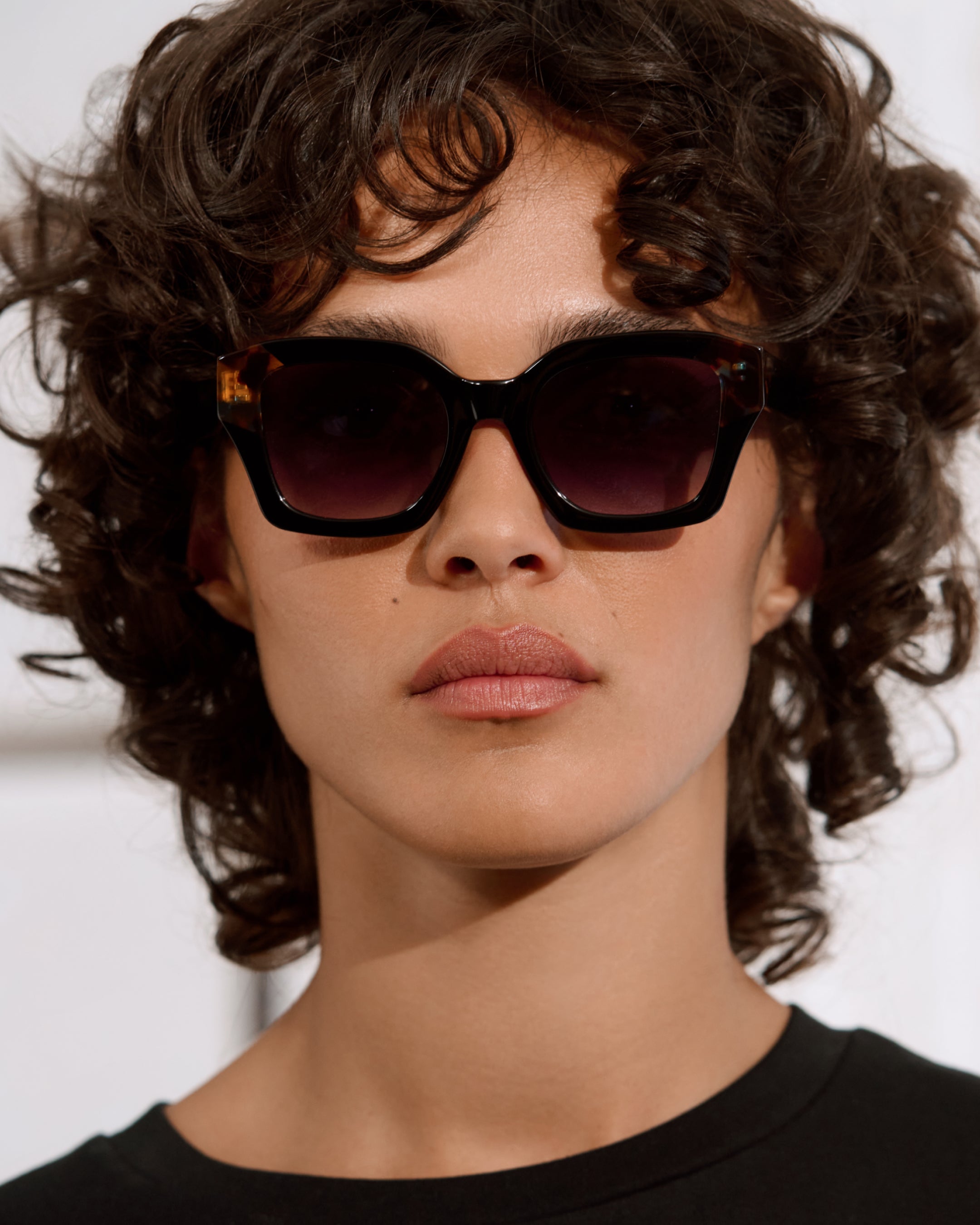 jimmy-fairly-la-rita-lunettes-de-soleil-papillon-noires-taille-m image 2