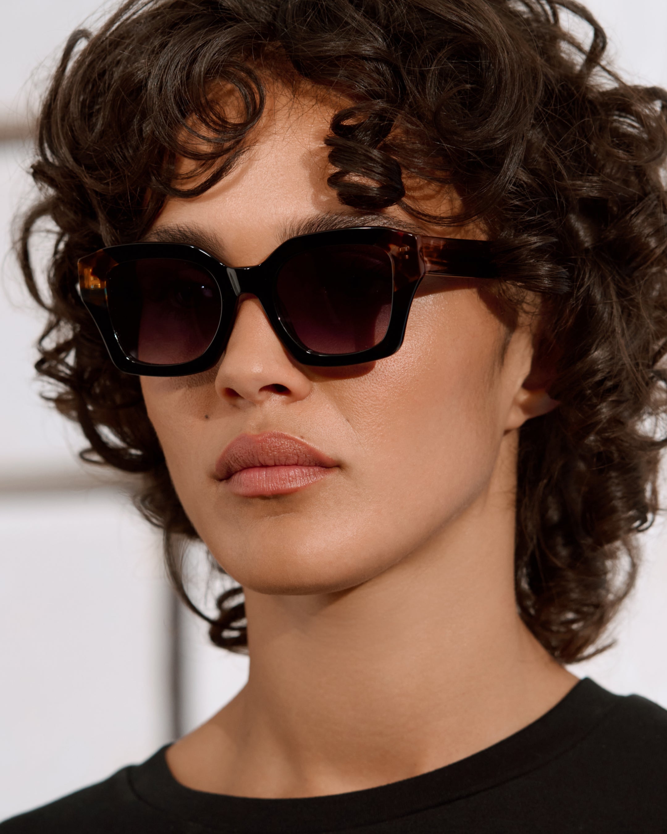 jimmy-fairly-la-rita-lunettes-de-soleil-papillon-noires-taille-m image 4
