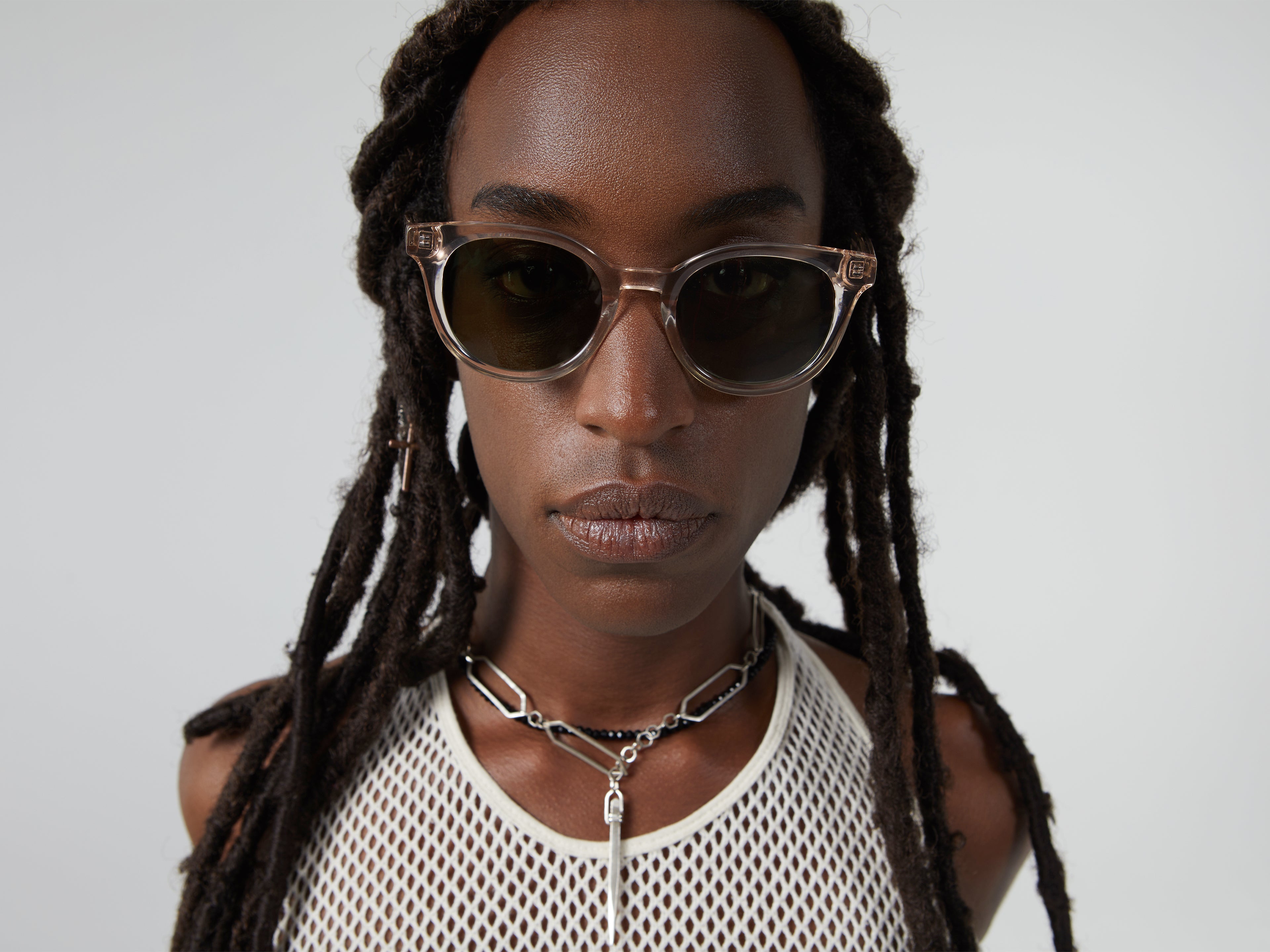 komono-mae-champagne-lunettes-papillon-en-eco-ac-29tate-translucide image 4