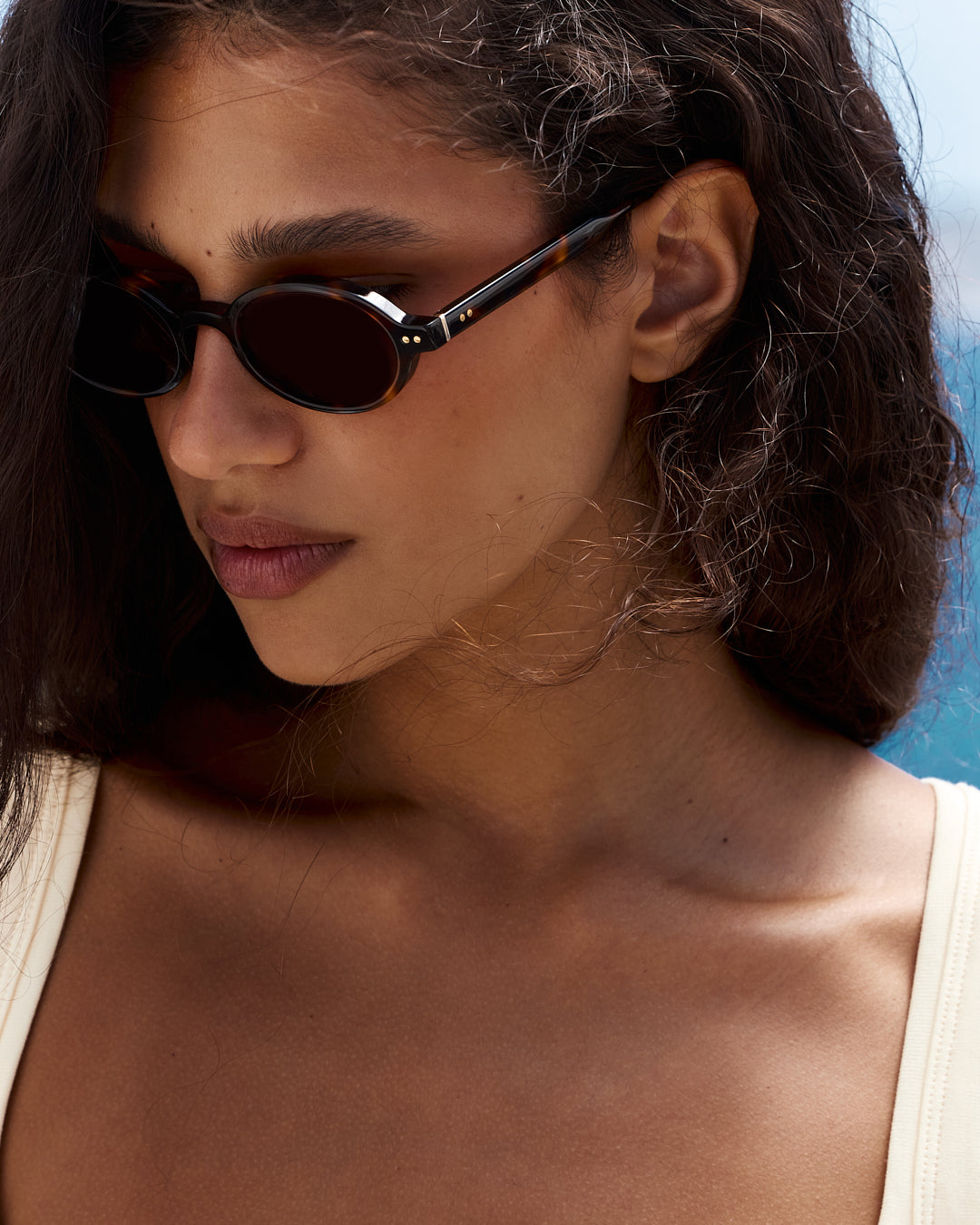 jimmy-fairly-la-elvie-lunettes-ovales-caille-fonc-e-style-90s image 4