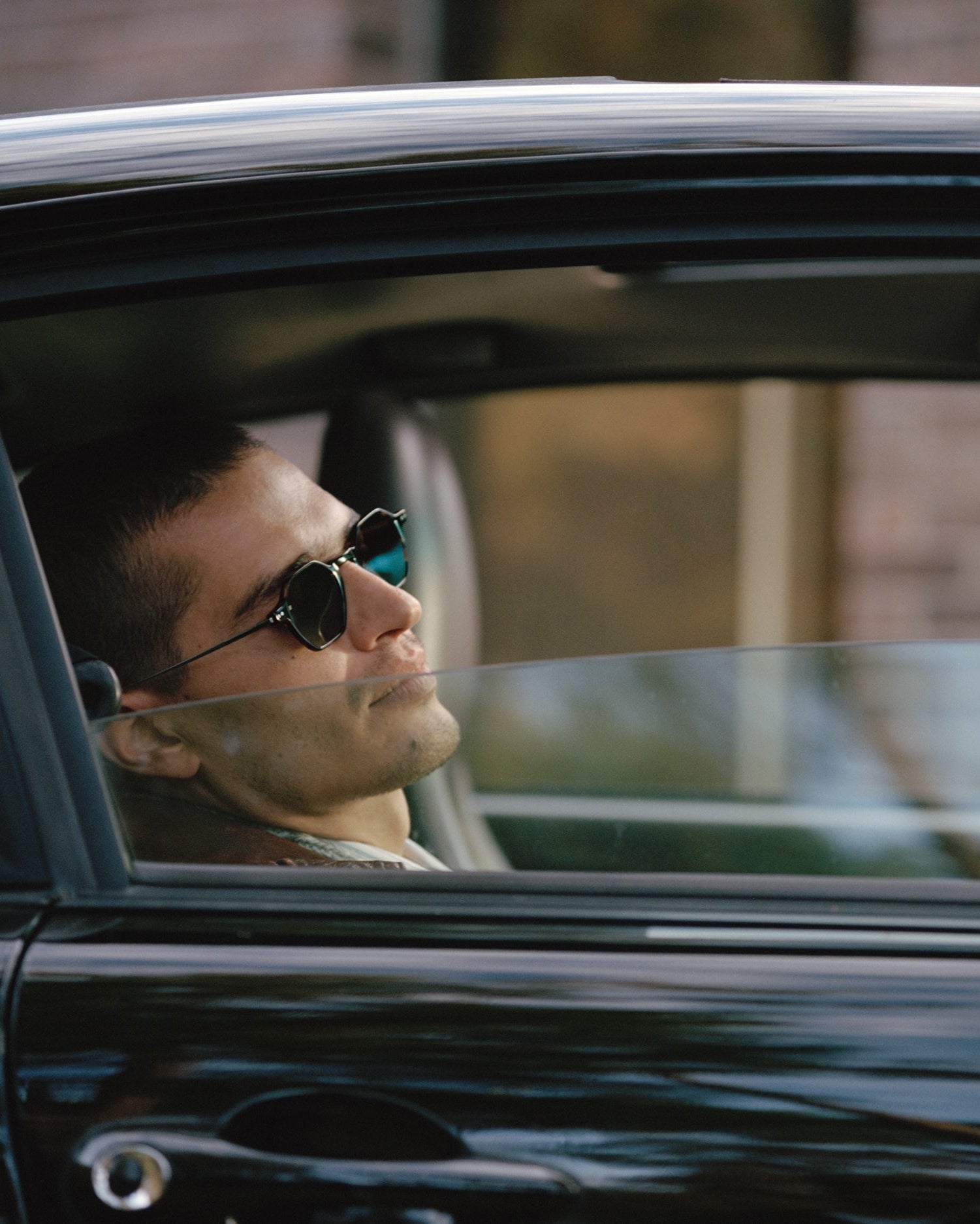 jimmy-fairly-la-aziel-lunettes-de-soleil-hexagonales-titane-caille-fonc-e-homme- image 5