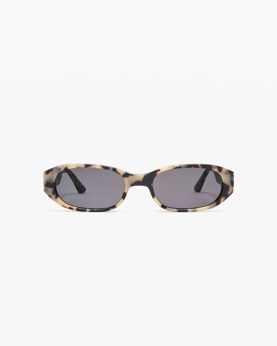 jimmy-fairly-la-studio-09-lunettes-de-soleil-rectangulaire-cr-me-femme-look-90s image 1
