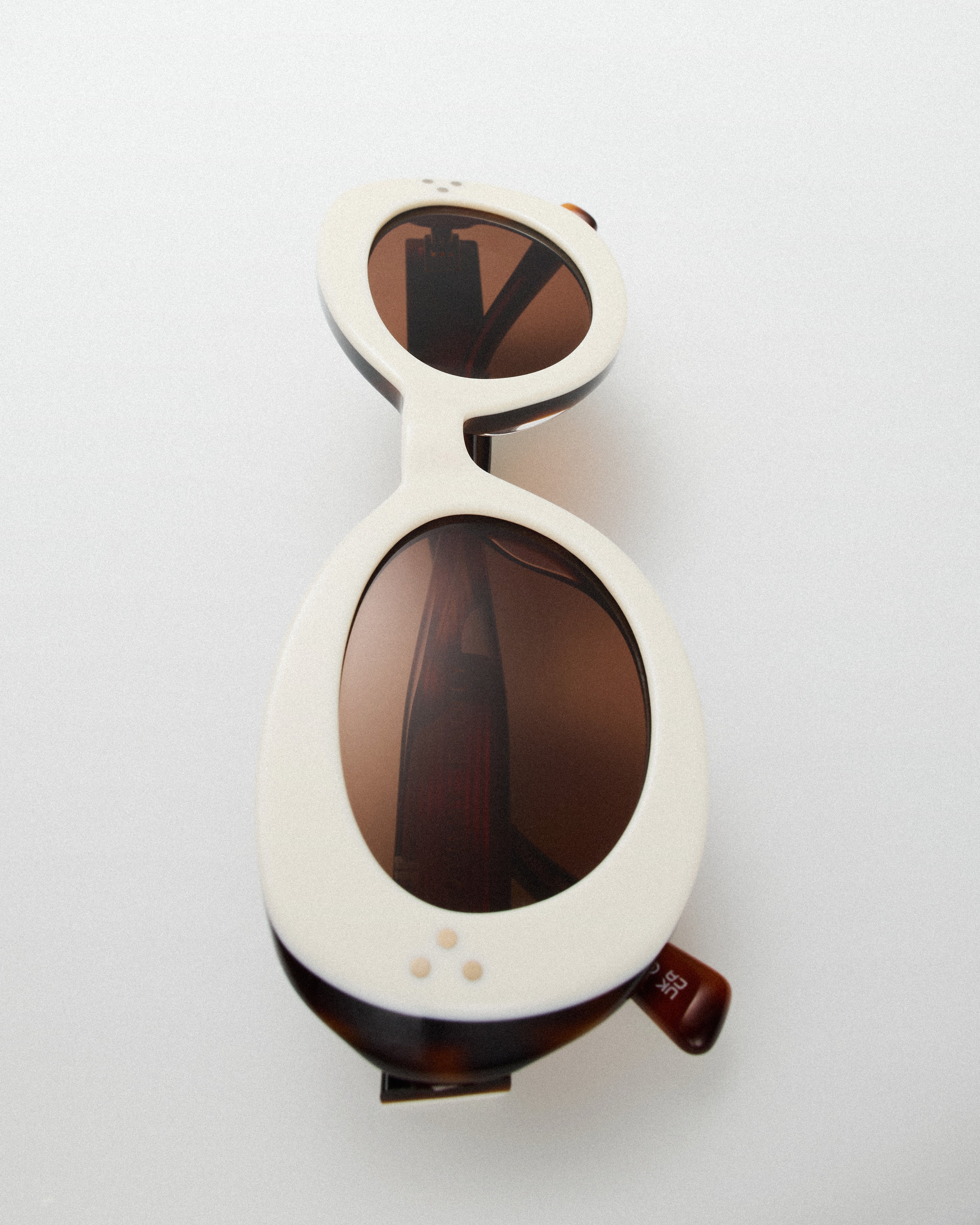 jimmy-fairly-la-berry-lunettes-de-soleil-ovales-en-ac-tate-cr-me-femme-taille-me image 4