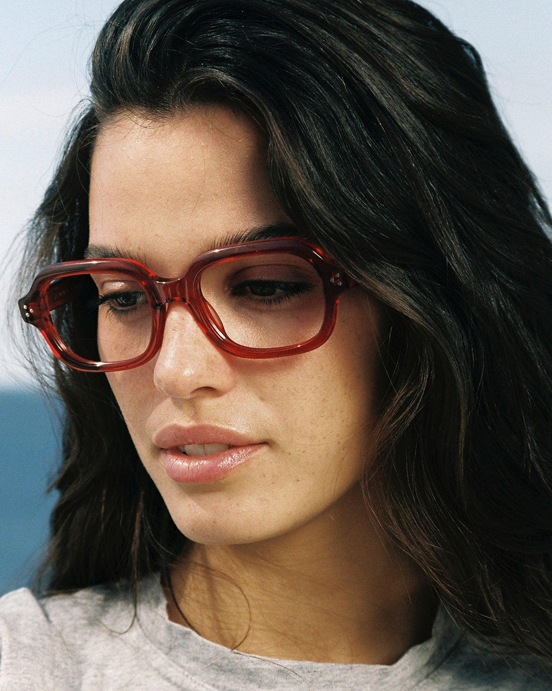 jimmy-fairly-la-cam-lunettes-de-vue-rectangulaires-femme-ac-tate-rouge-charni-re image 3