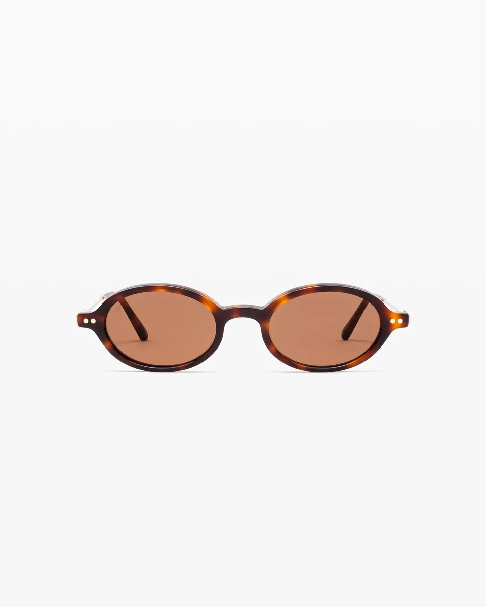 jimmy-fairly-la-elvie-lunettes-de-soleil-ovales-caille-style-90s image 1