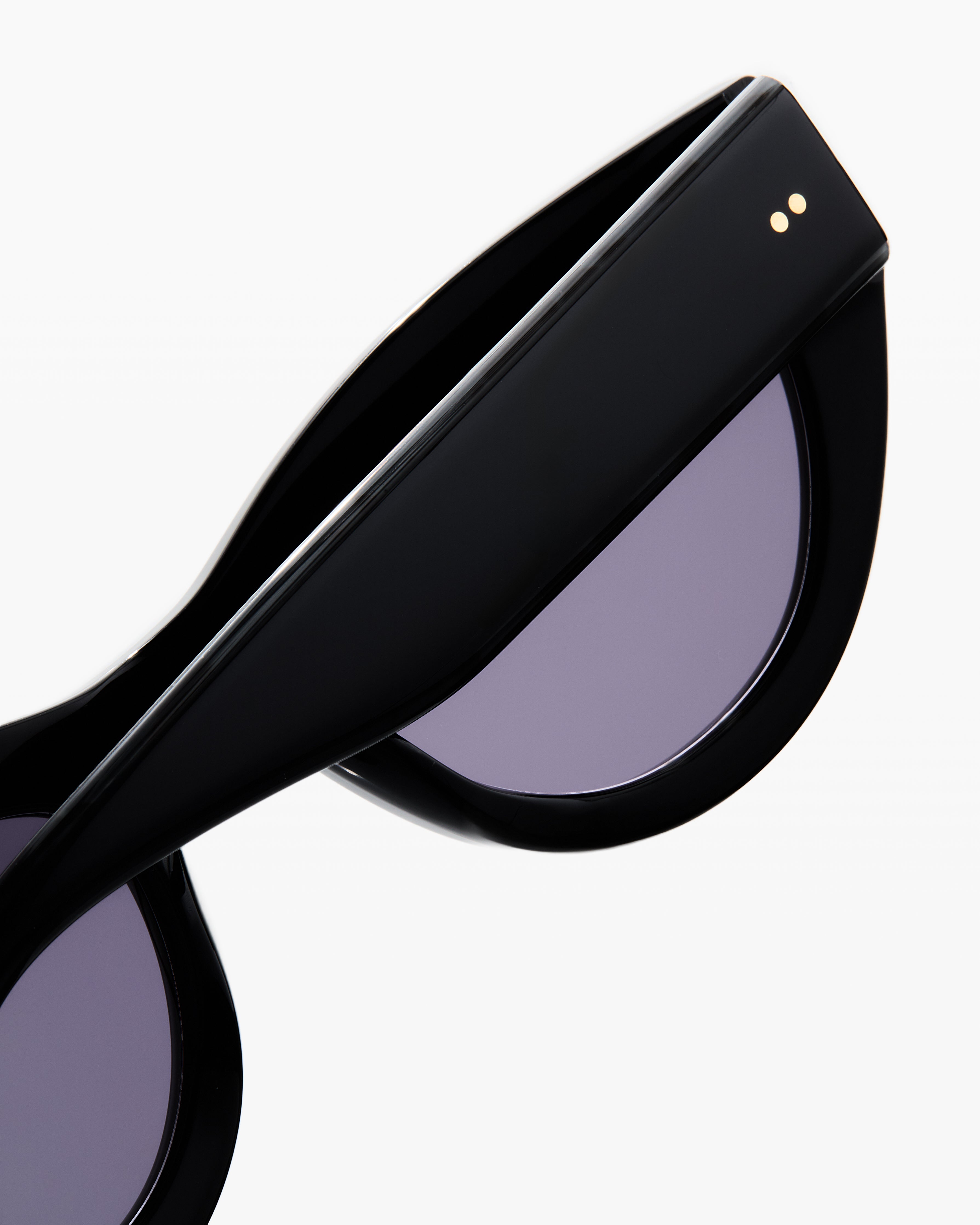 jimmy-fairly-la-lucia-lunettes-de-soleil-papillon-en-ac-tate-noir-femme image 5