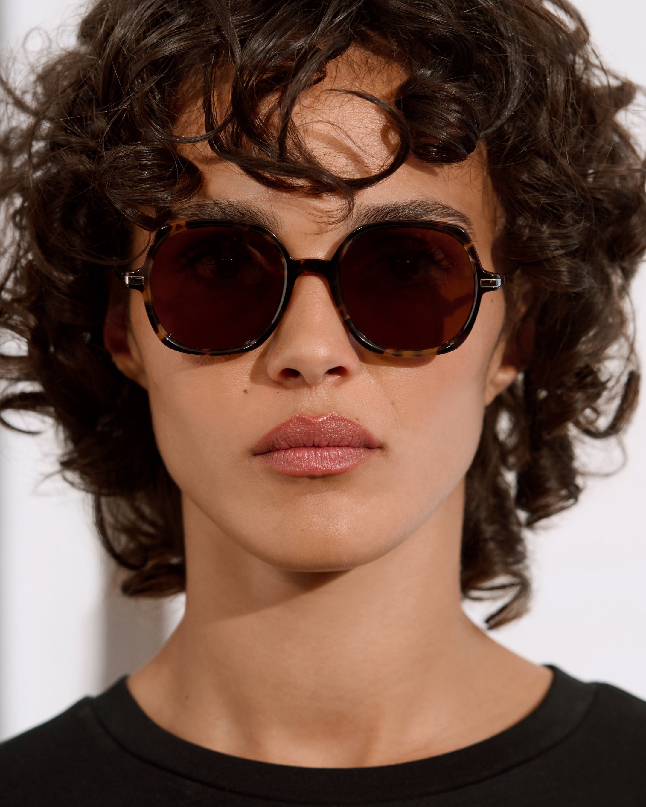 jimmy-fairly-la-dimby-lunettes-de-soleil-carr-es-caille-taille-m-femme image 2