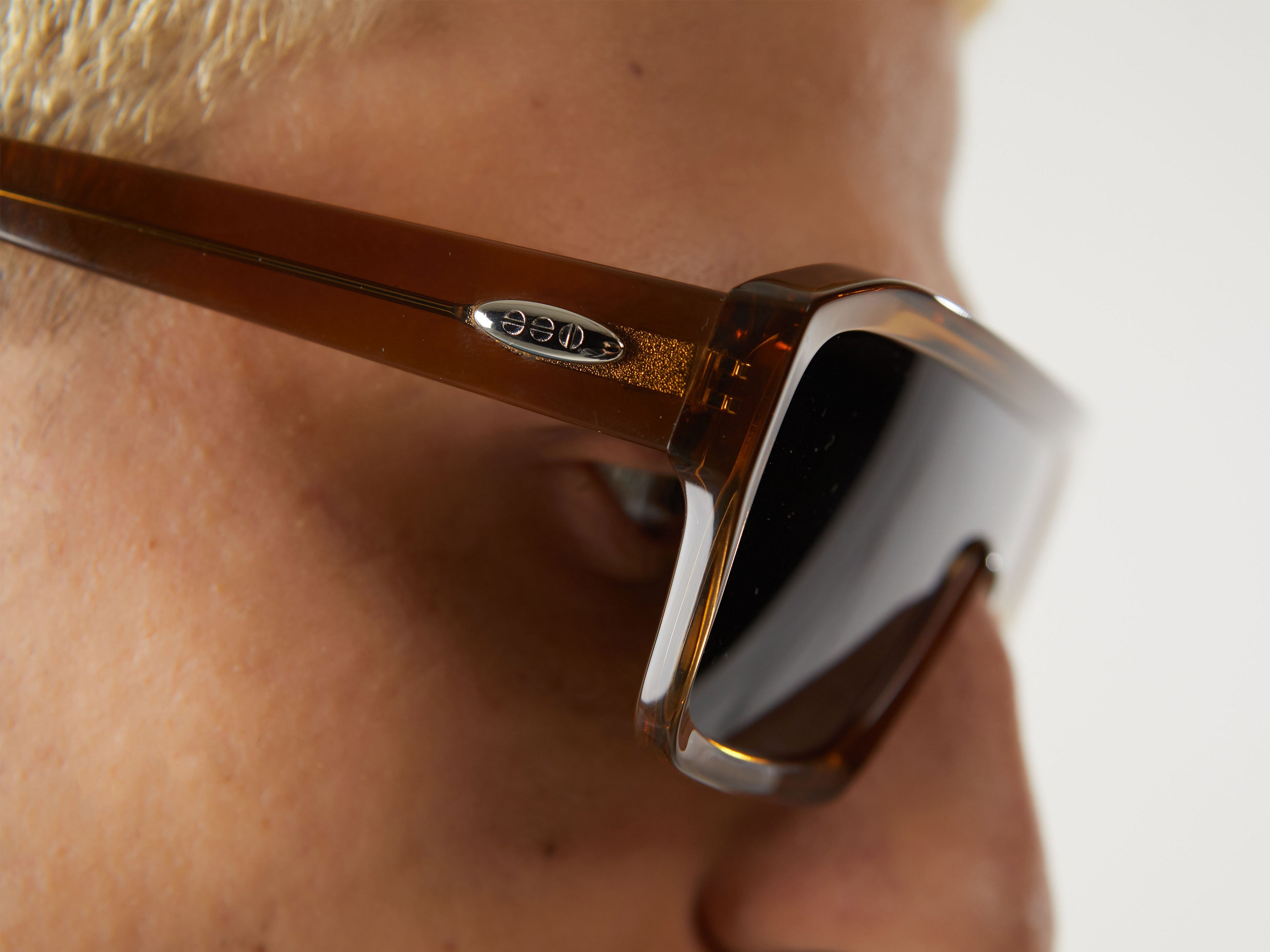 komono-aksel-sand-lunettes-de-soleil-carr-es-en-ac-tate-cologique-grande-taille image 6
