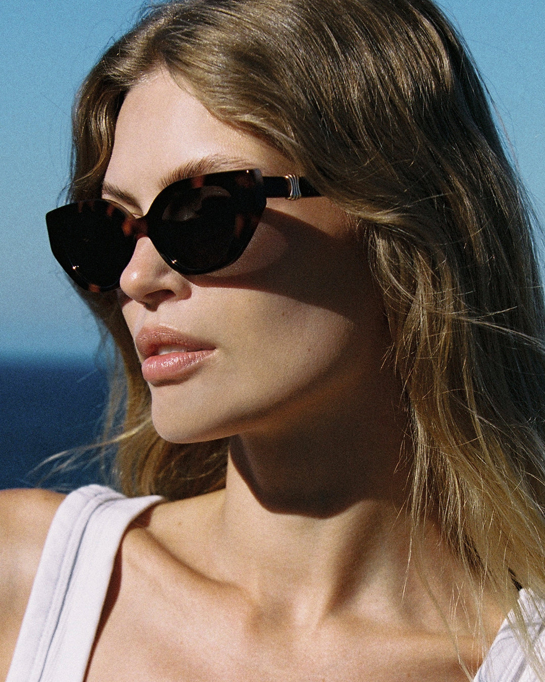 jimmy-fairly-la-ariele-lunettes-de-soleil-papillon-en-ac-tate-caille-fonc-e-tail image 3