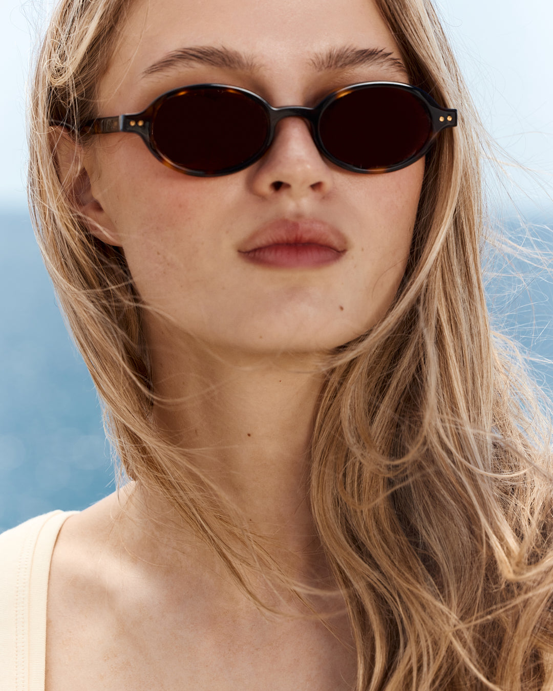 jimmy-fairly-la-elvie-lunettes-ovales-caille-fonc-e-style-90s image 5