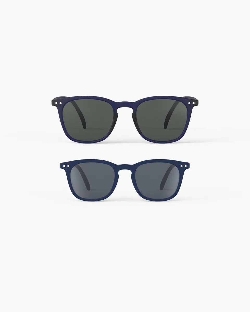 izipizi-duo-mini-me-lunettes-de-soleil-e-adulte-midnight-blue-et-enfant-navy-blu image 1