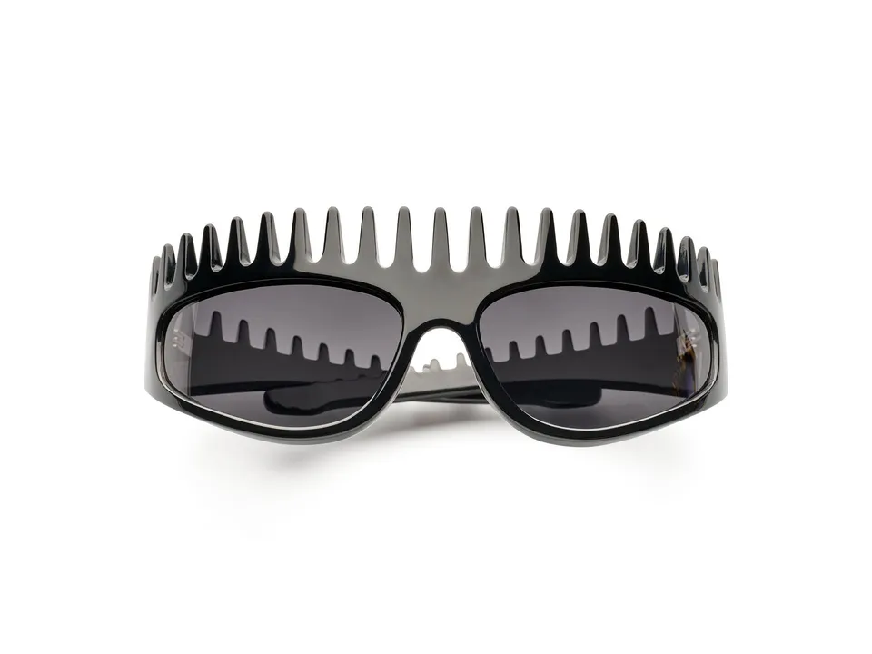 komono-x-uliana-black-lunettes-de-soleil-collaboration-monture-noire-translucide image 1