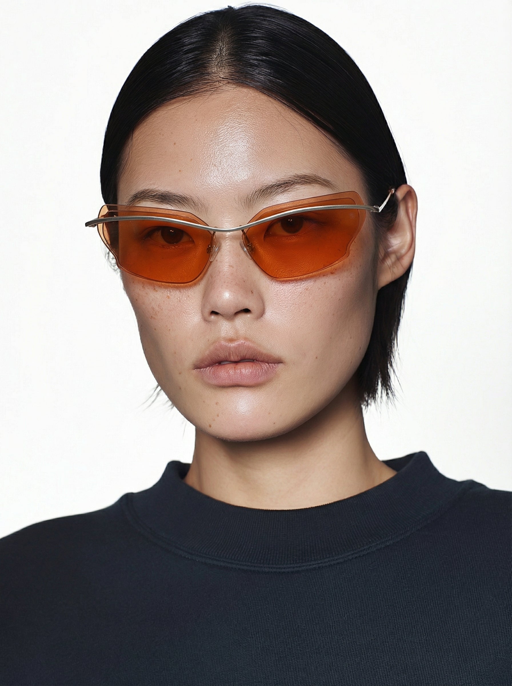 komono-brook-amber-tide-lunettes-de-soleil-acier-inoxydable image 4
