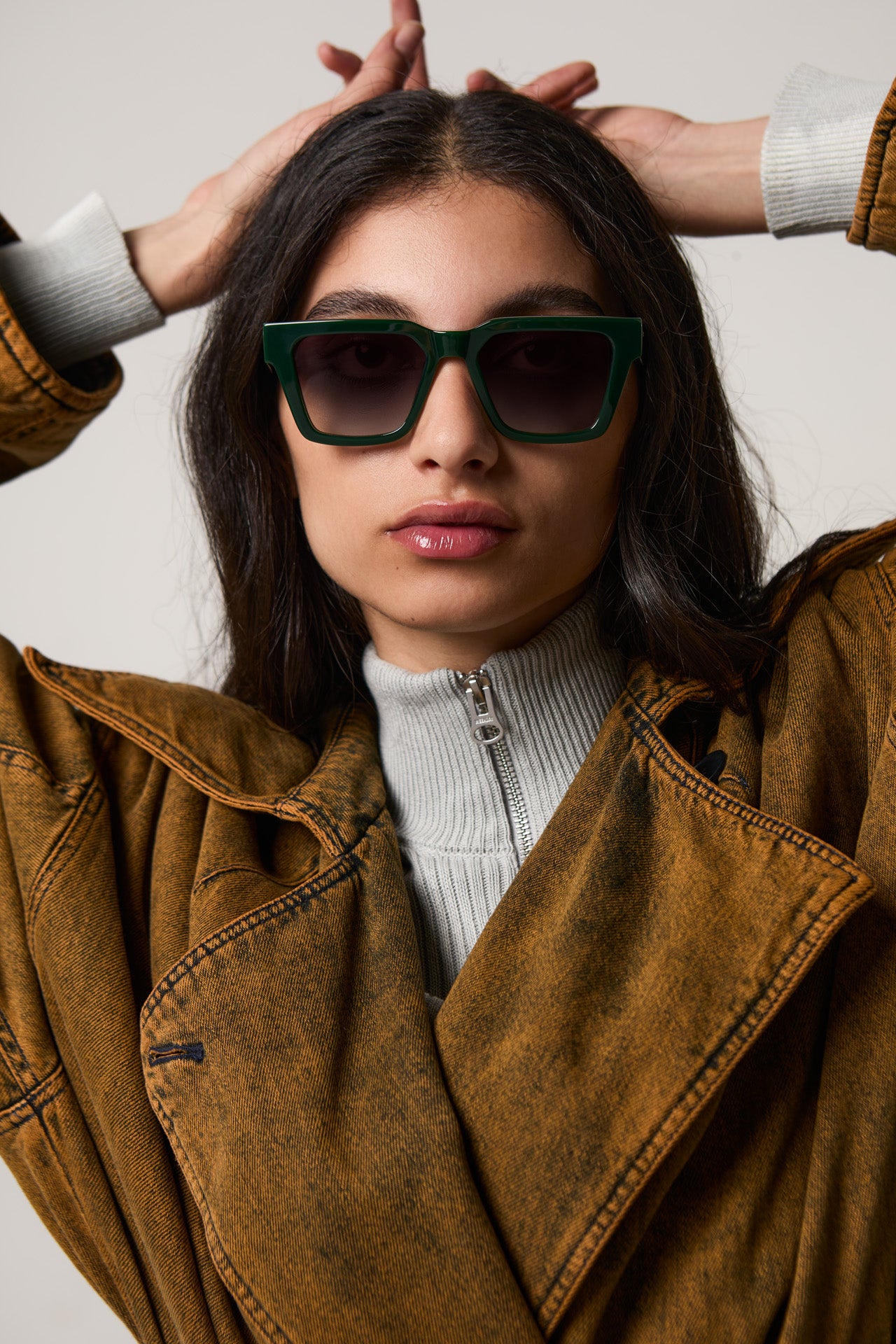 komono-bob-green-forest-lunettes-de-soleil-carr-es-ac-tate-recycl-verres-polaris image 4