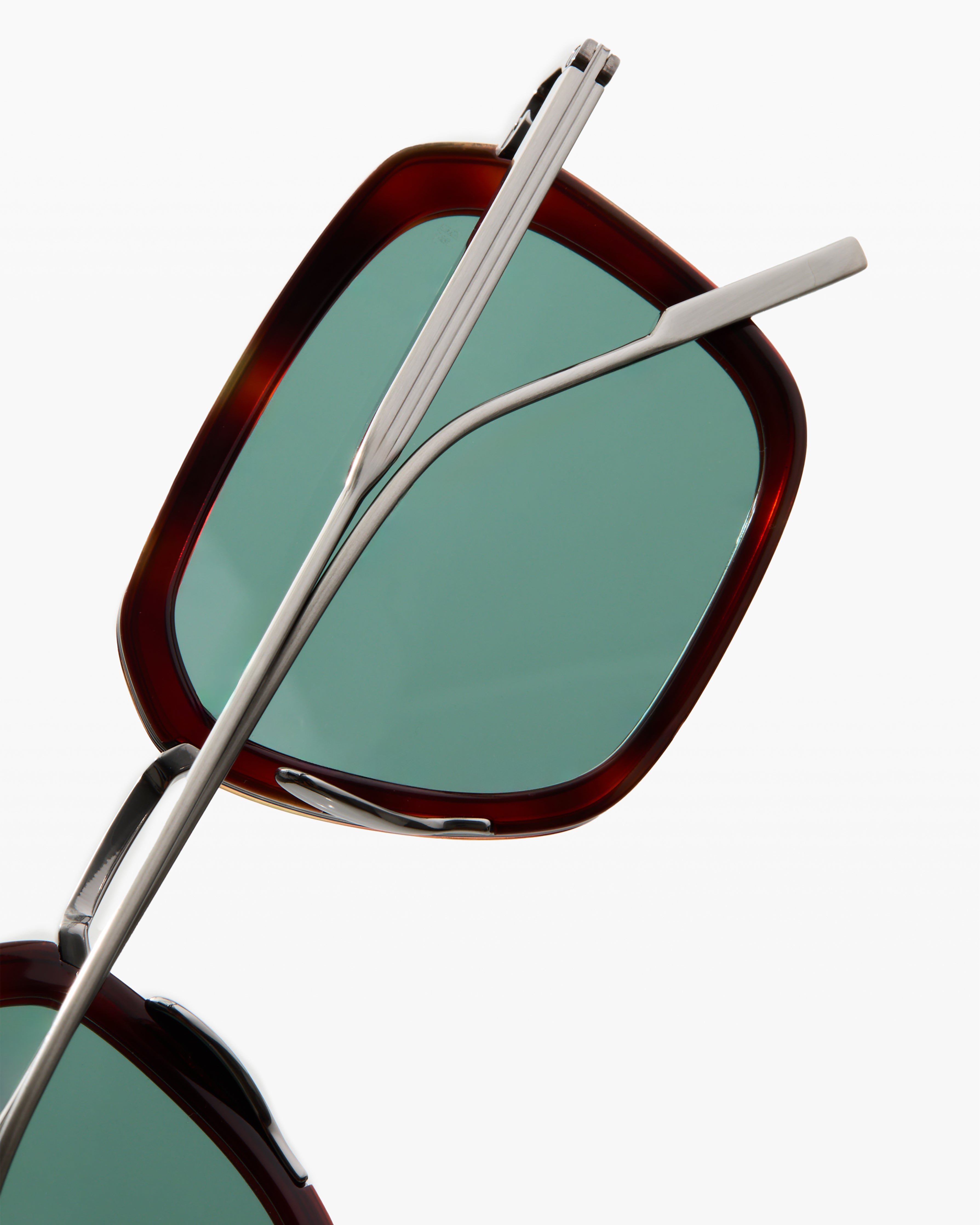 jimmy-fairly-la-paros-lunettes-de-soleil-carr-es-titane-et-ac-tate-argent-es-hom image 7