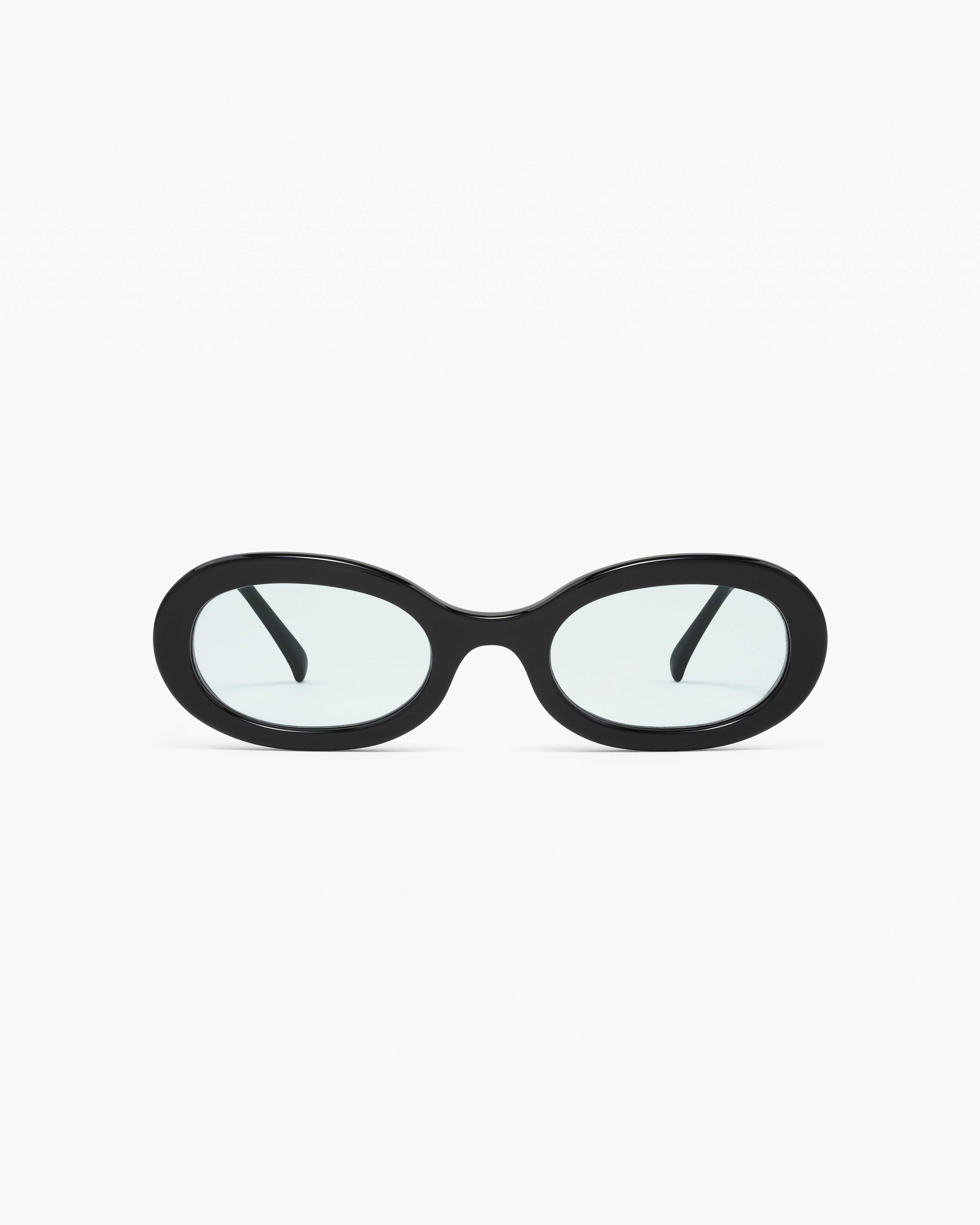 jimmy-fairly-la-coline-x-reformation-lunettes-de-soleil-ovales-femme-noires-en-b image 1
