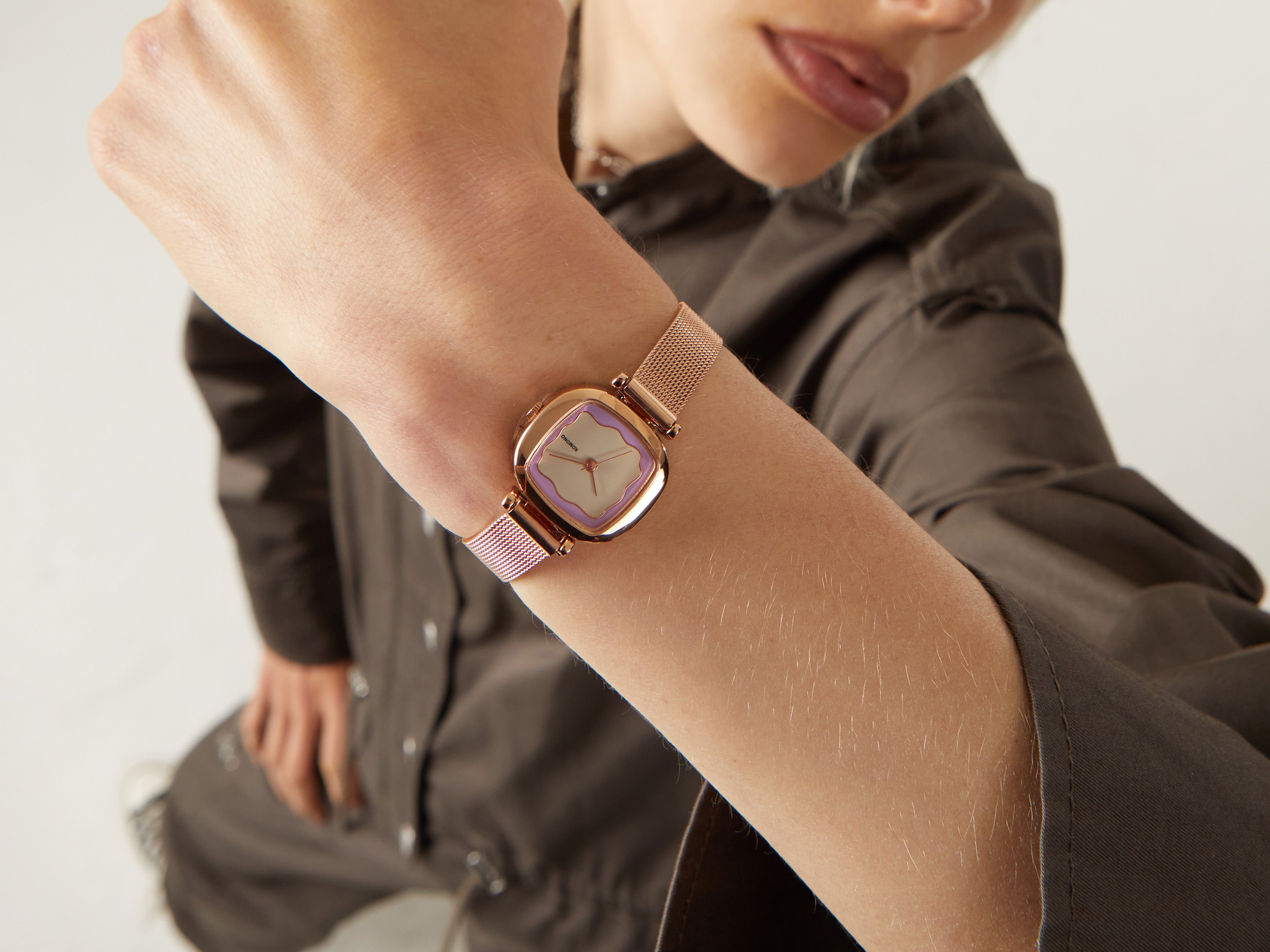 komono-moneypenny-wave-royale-rose-gold-plum-montre image 2
