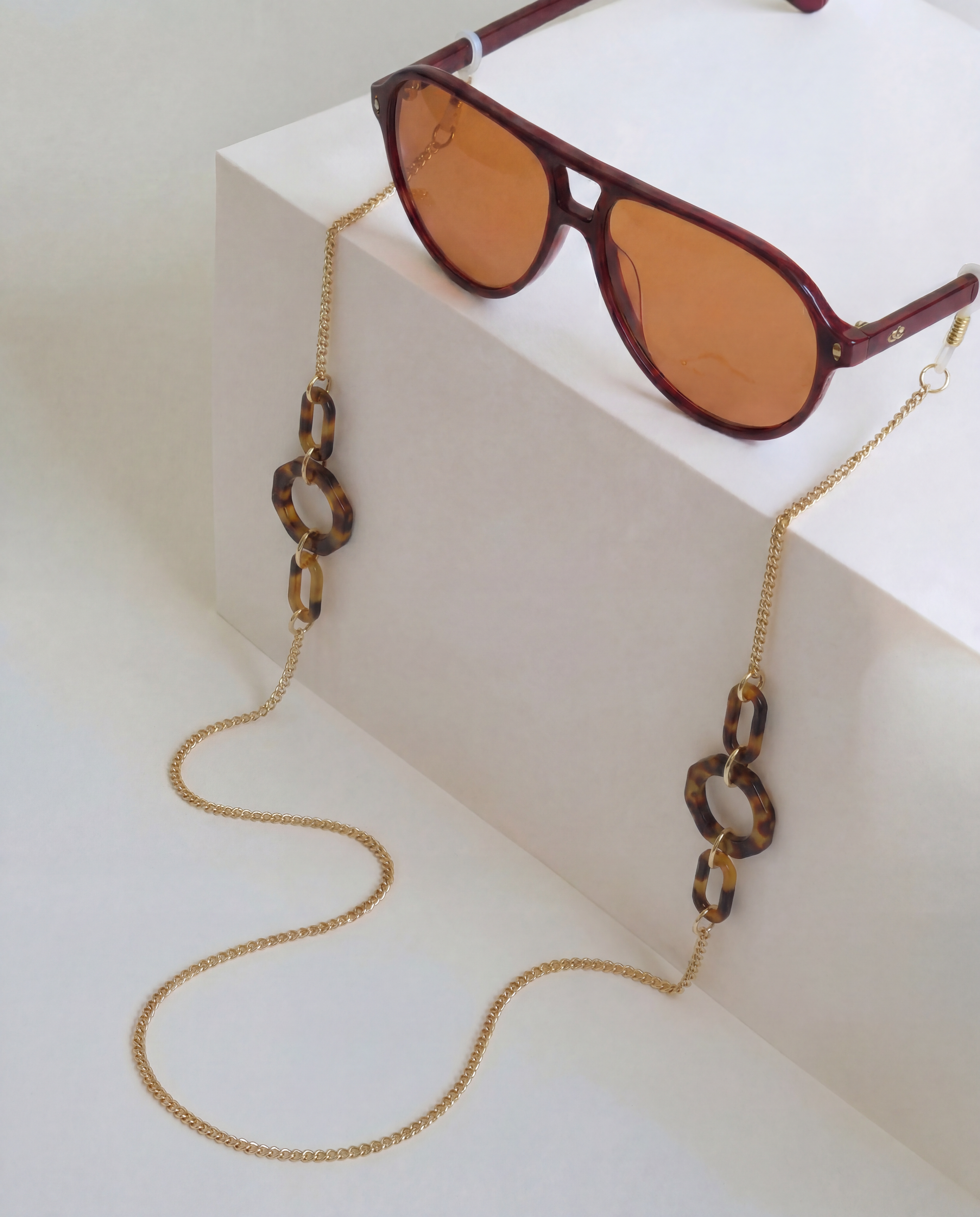 le-petit-lunetier-cha-ne-fine-maillons-caille-cordon-lunettes image 3