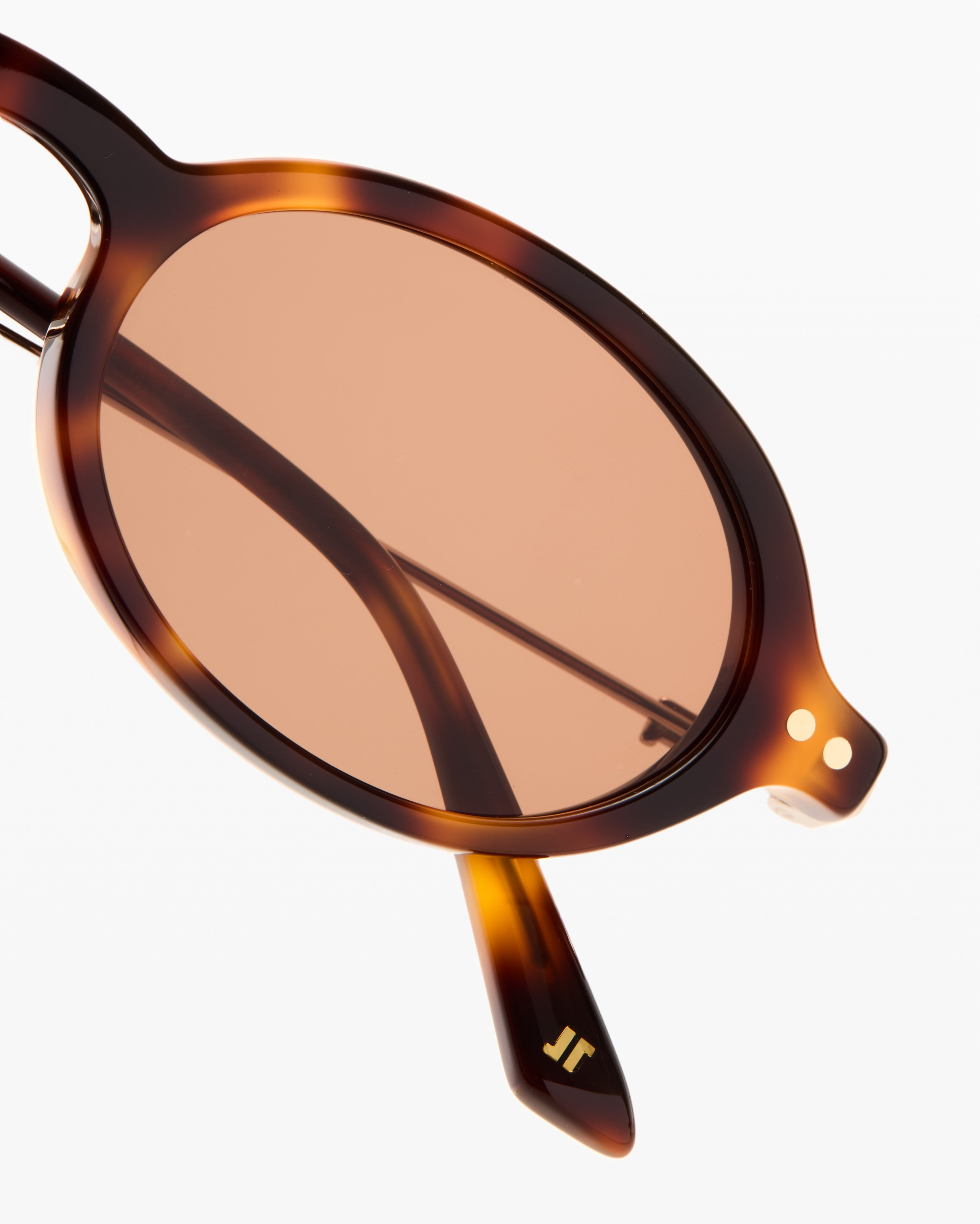jimmy-fairly-la-elvie-lunettes-de-soleil-ovales-caille-style-90s image 4