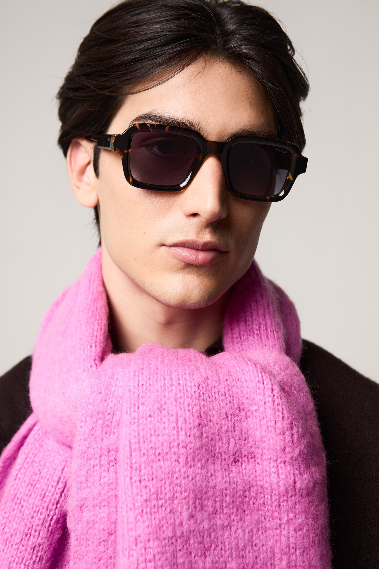 lunettes-de-soleil-komono-lionel-dark-tortoise image 4