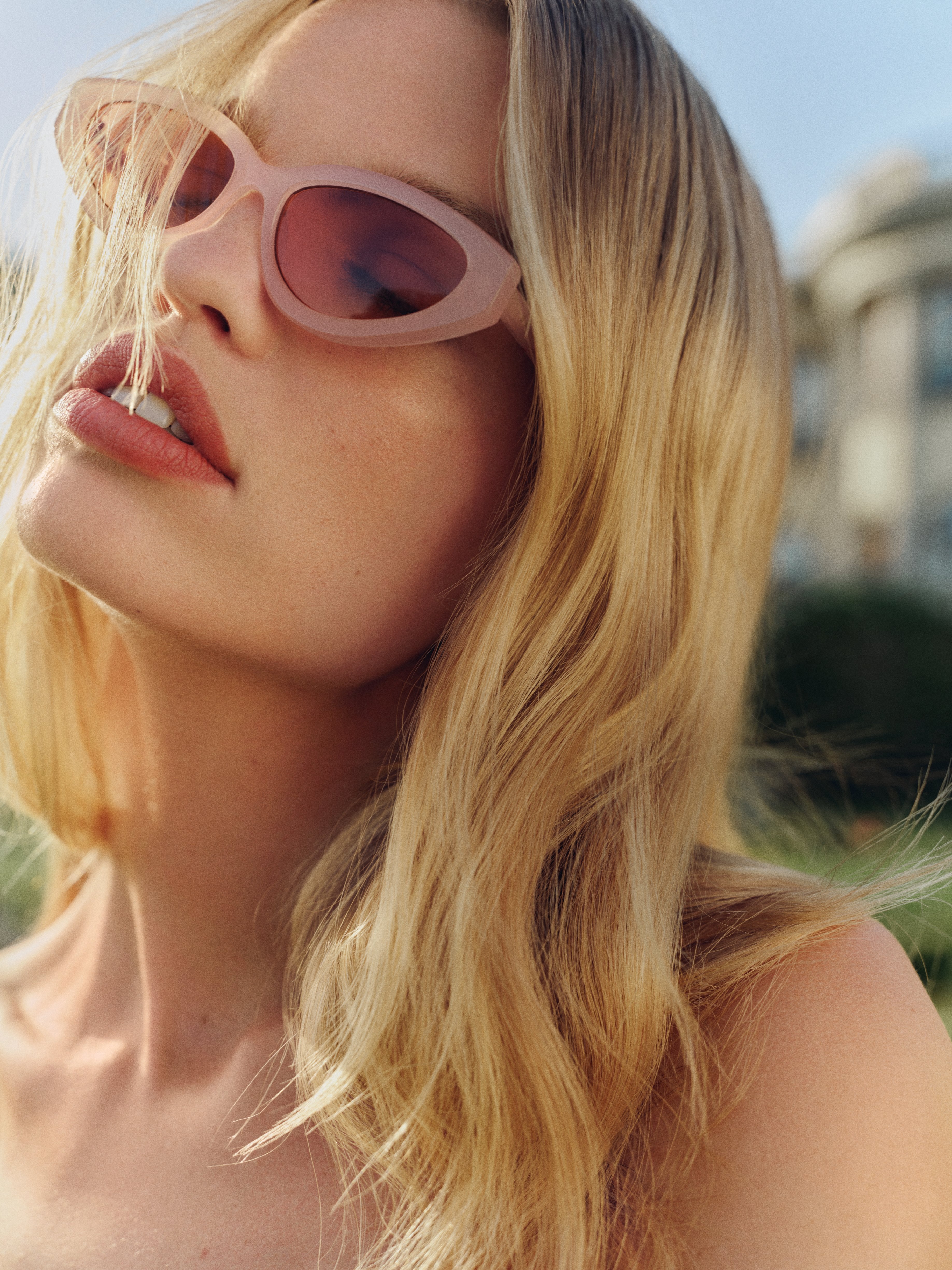 jimmy-fairly-la-jade-reformation-lunettes-de-soleil-papillon-femme-rose image 6