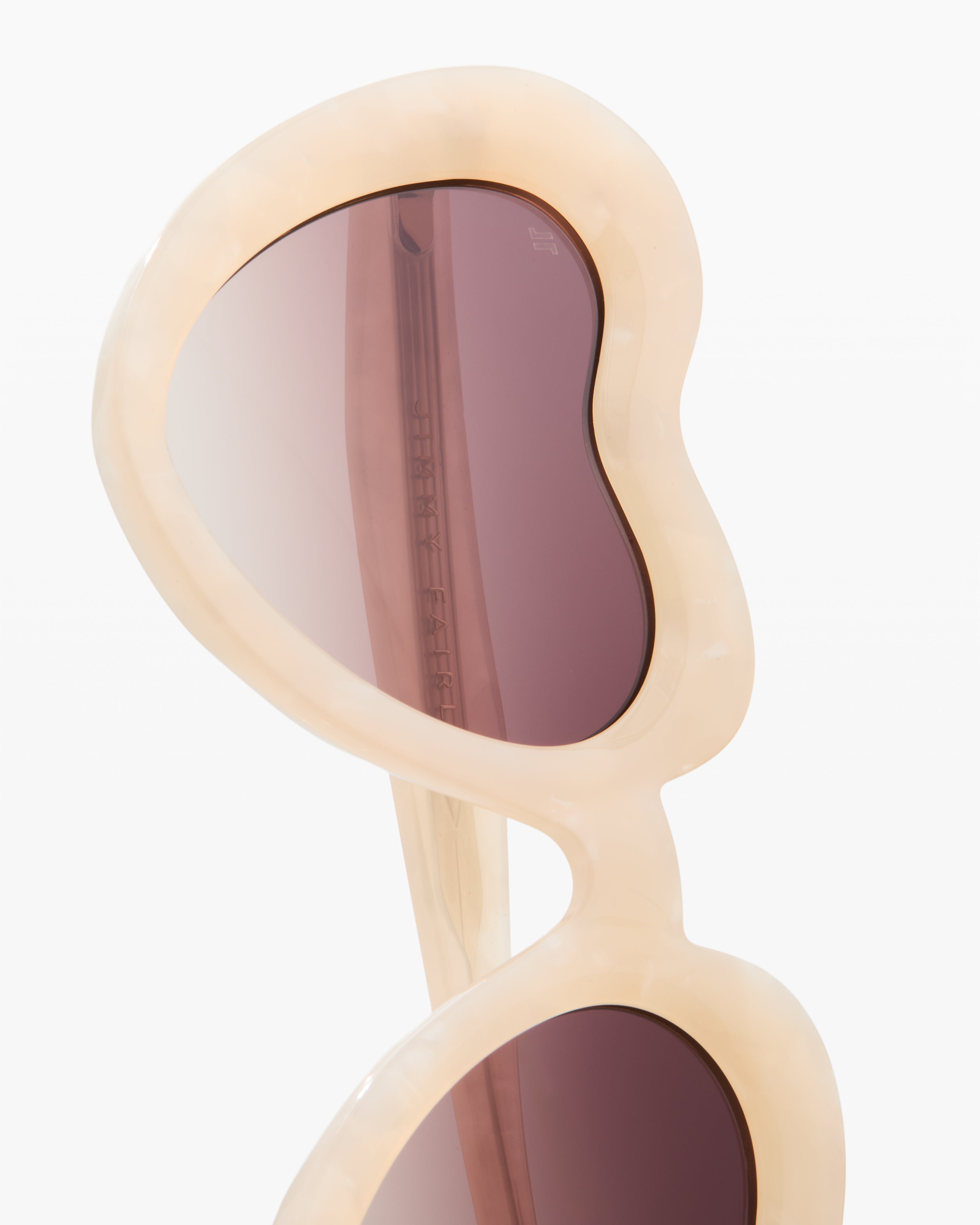 jimmy-fairly-la-coeur-lunettes-de-soleil-coeur-oversize-cr-me-m-femme image 2