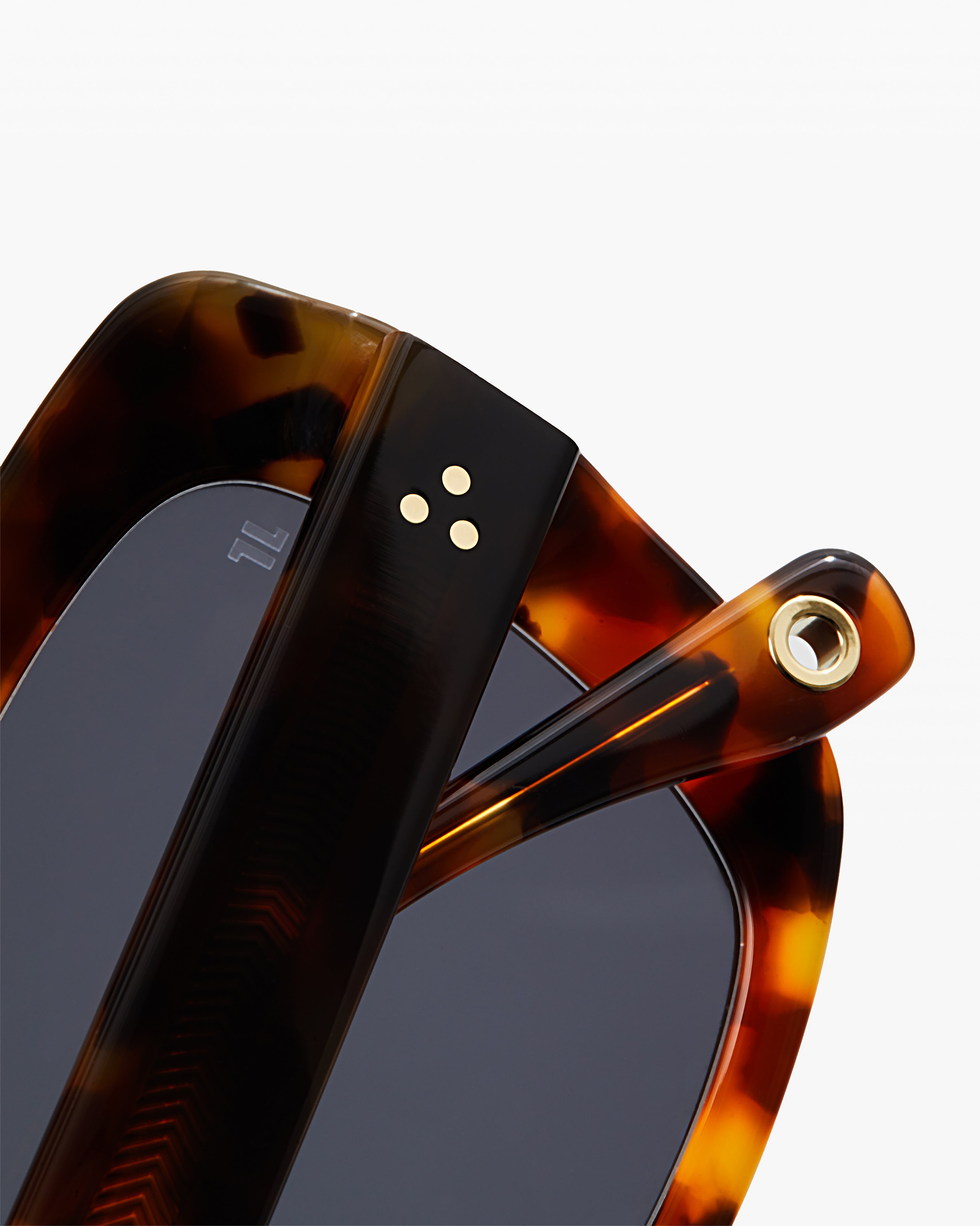 jimmy-fairly-la-amaya-lunettes-de-soleil-papillon-oversize-en-ac-tate-de-cellulo image 4