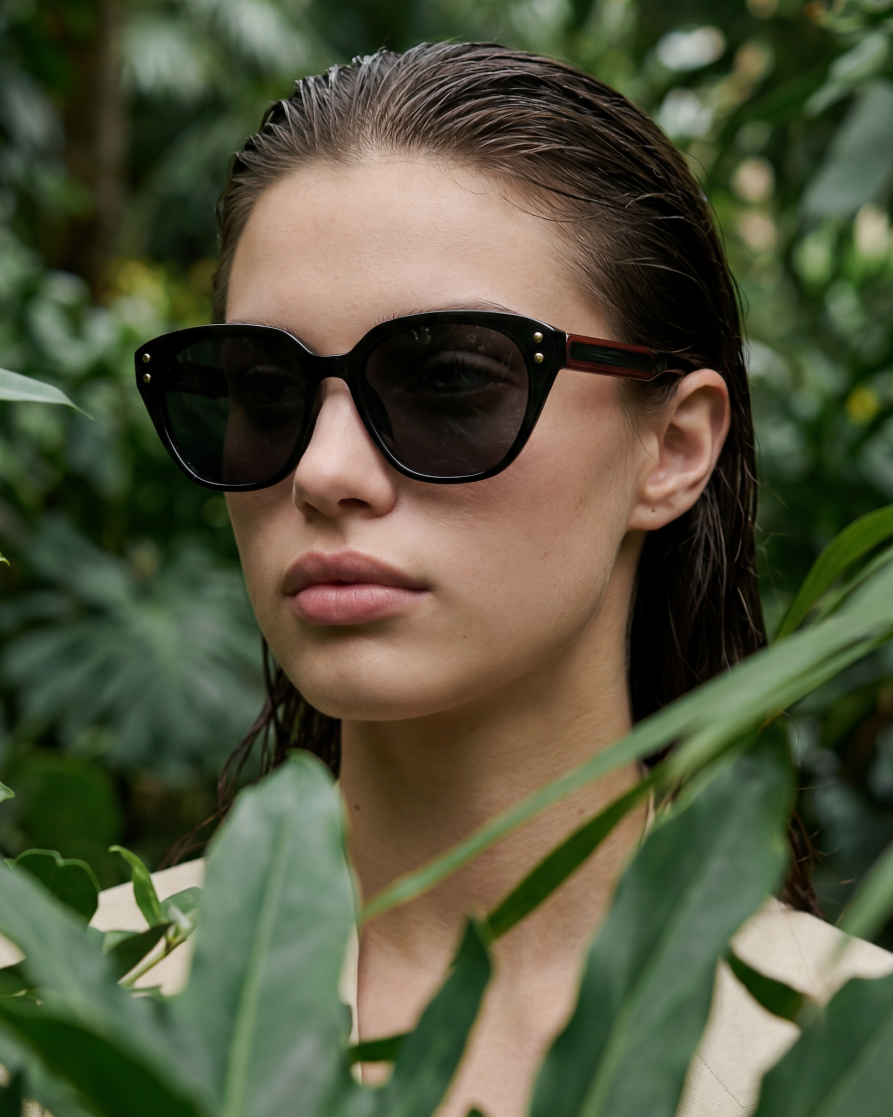 le-petit-lunetier-zeina-noir-lunettes-de-soleil-papillon-ac-tate-noir-mat image 4