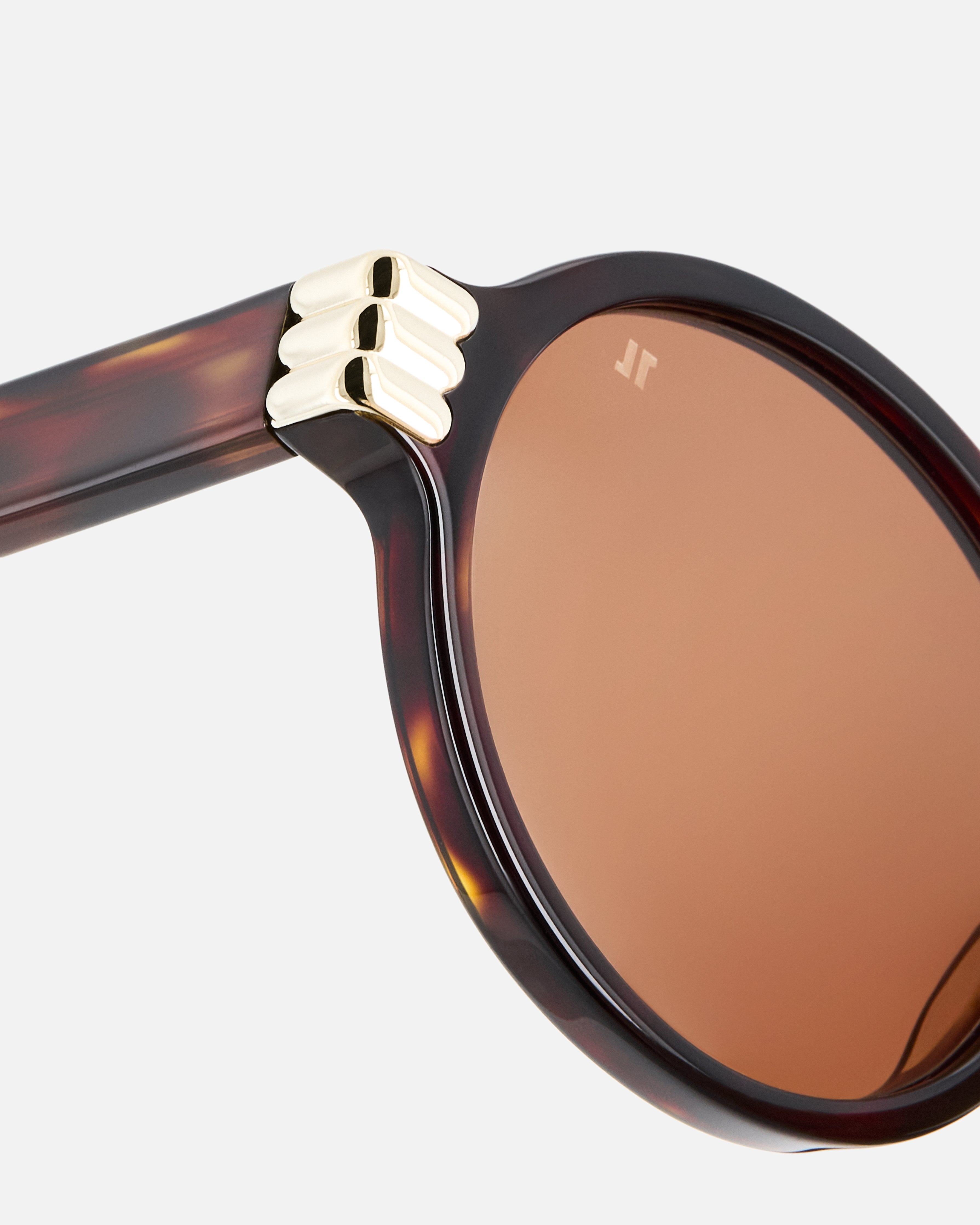 jimmy-fairly-la-carvi-lunettes-de-soleil-rondes-ac-tate-caille-fonc-e-cat-gorie- image 4