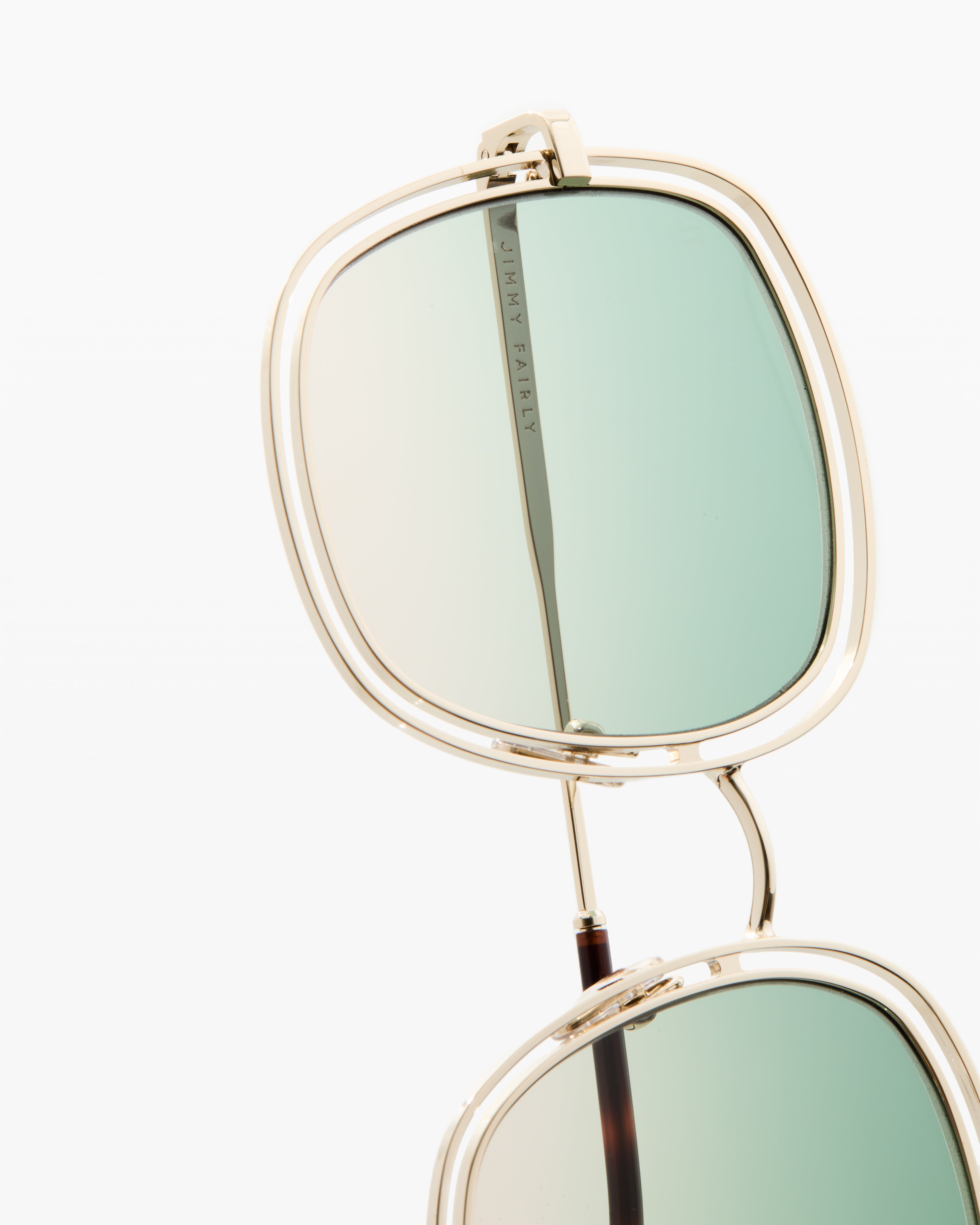 jimmy-fairly-la-ema-lunettes-de-soleil-carr-es-oversize-en-acier-inoxydable-dor- image 5
