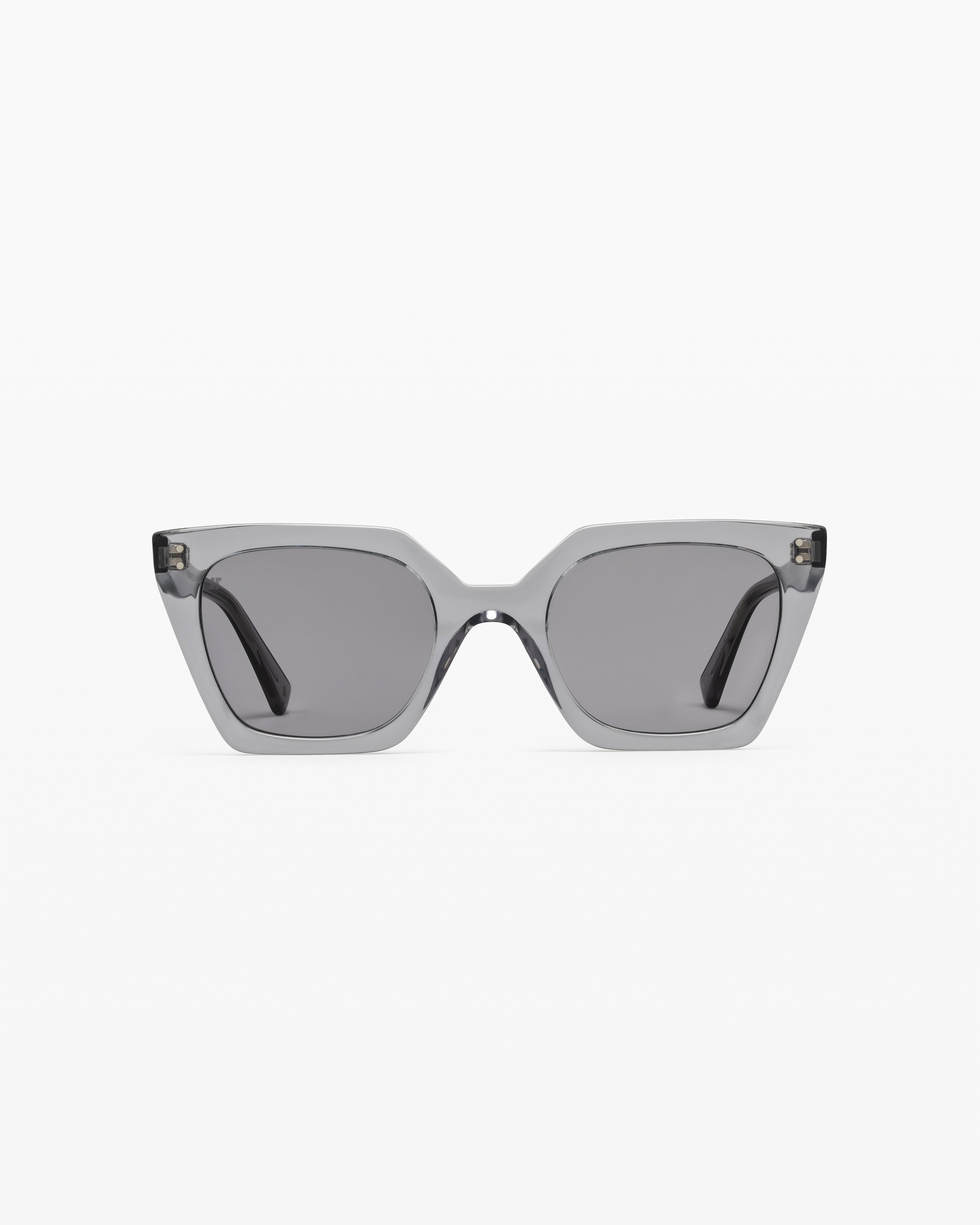 jimmy-fairly-la-barceloneta-lunettes-de-soleil-papillon-femme-gris image 1