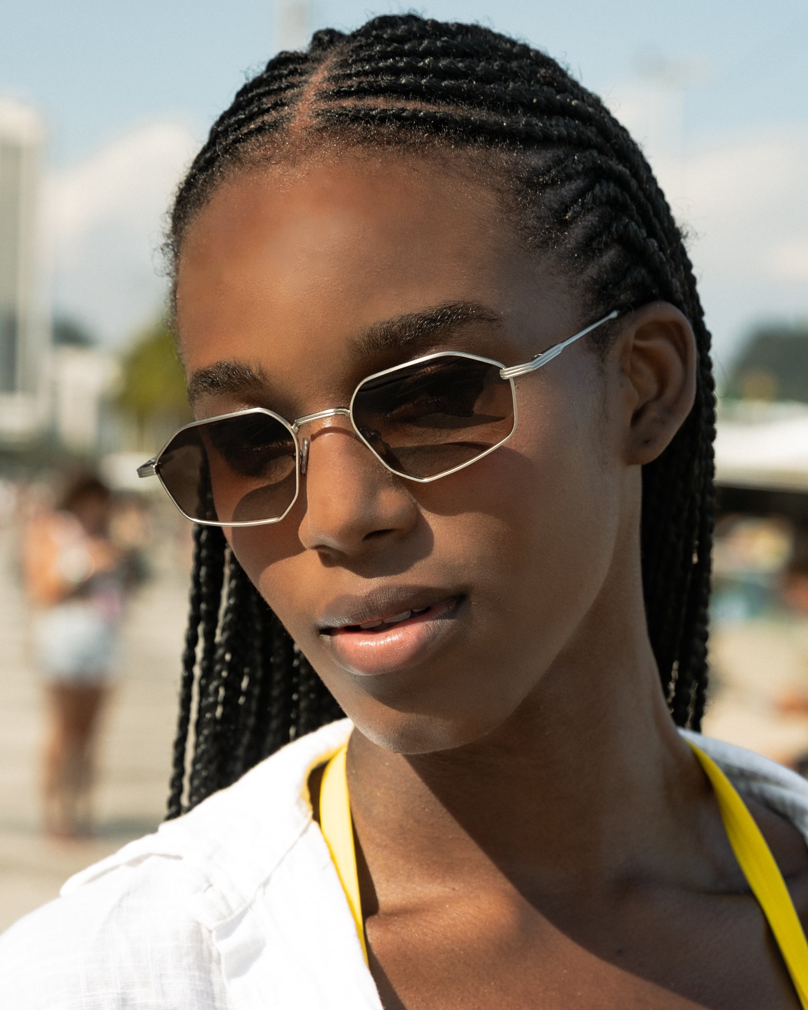 le-petit-lunetier-sam-silver-lunettes-de-soleil-hexagonales-m-tal-argent image 2
