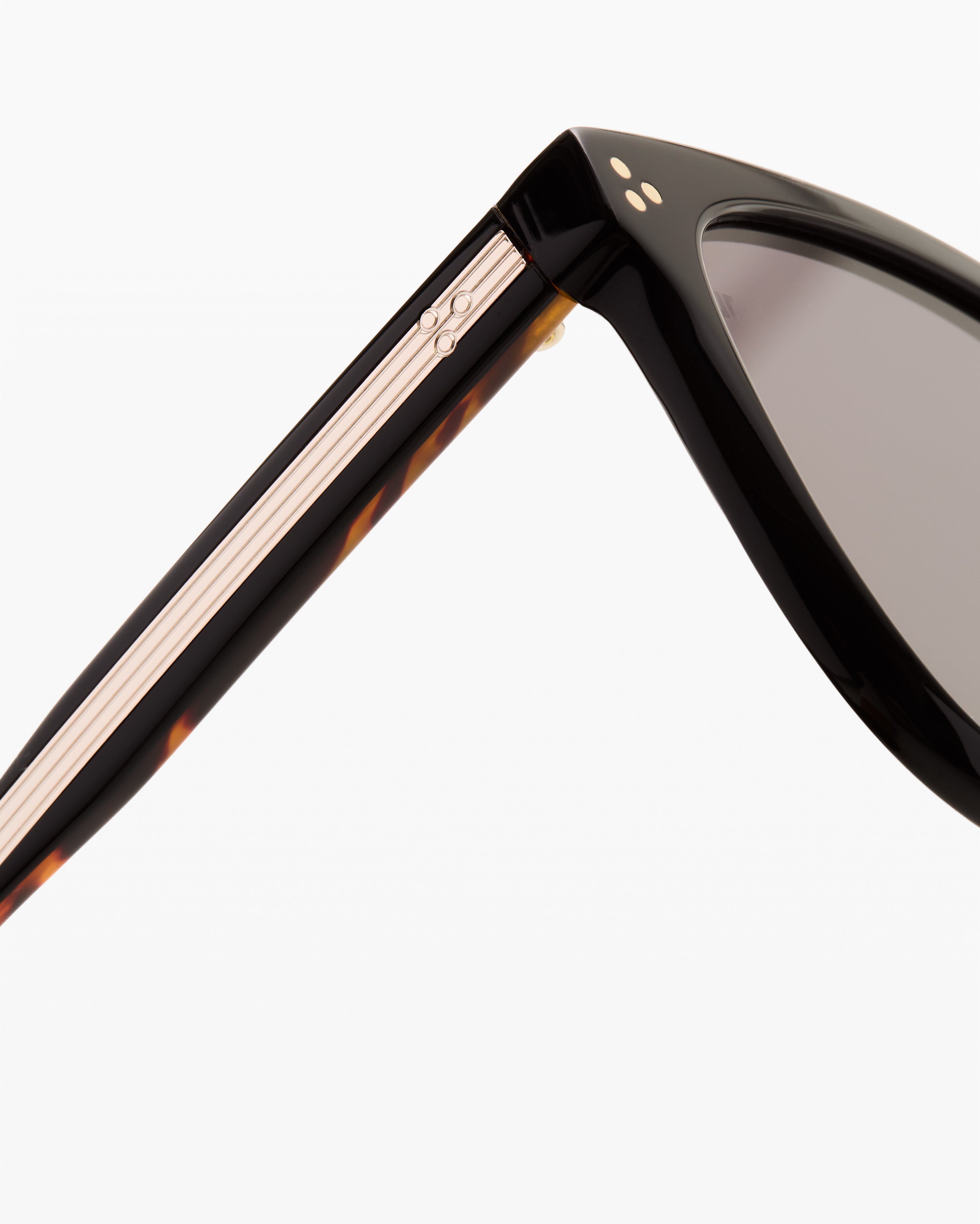 jimmy-fairly-la-orla-lunettes-de-soleil-carr-es-oversize-noires-pour-femme image 4