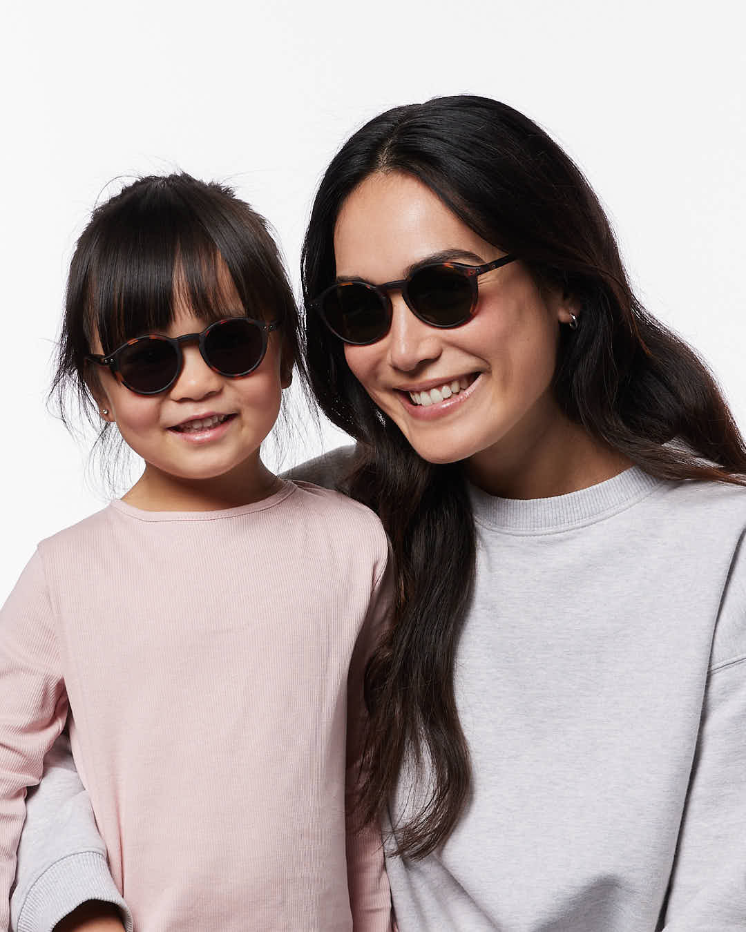 izipizi-mini-me-d-tortoise-duo-lunettes-adulte-et-enfant-assorties image 2