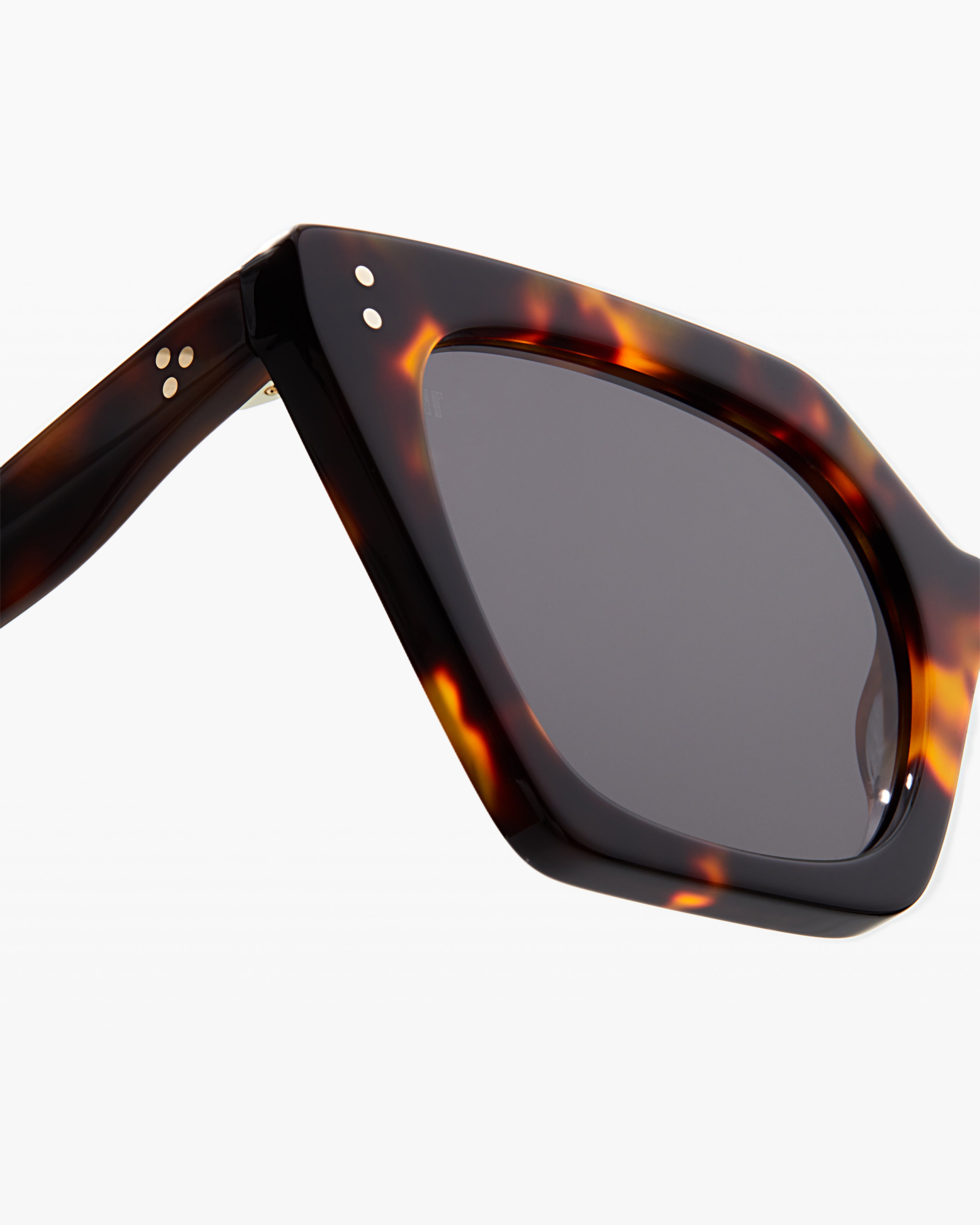 jimmy-fairly-la-barceloneta-lunettes-de-soleil-papillon-caille-fonc-e-en-ac-tate image 6