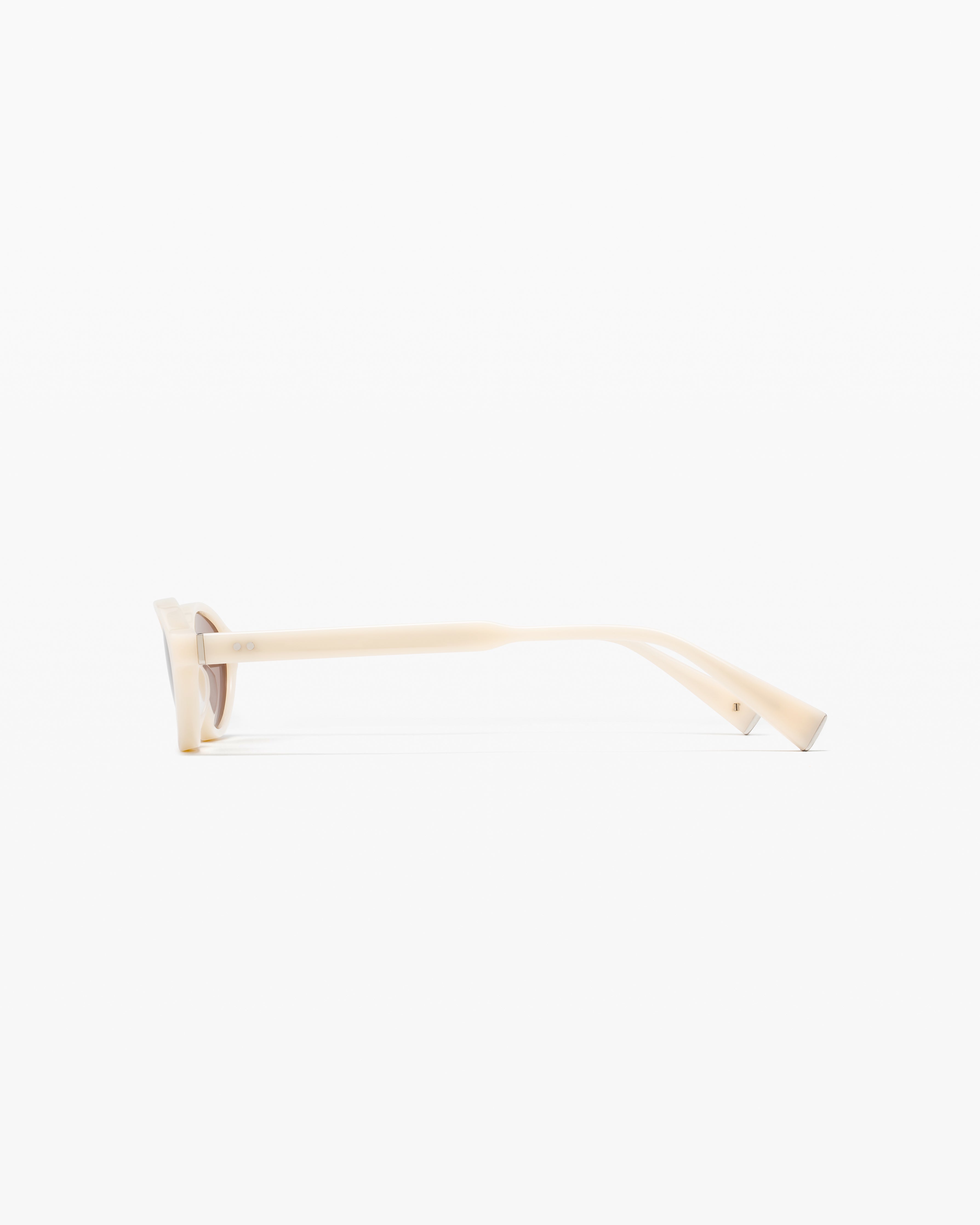 jimmy-fairly-la-meg-lunettes-de-soleil-femme-ovales-en-ac-tate-finition-argent-e image 2