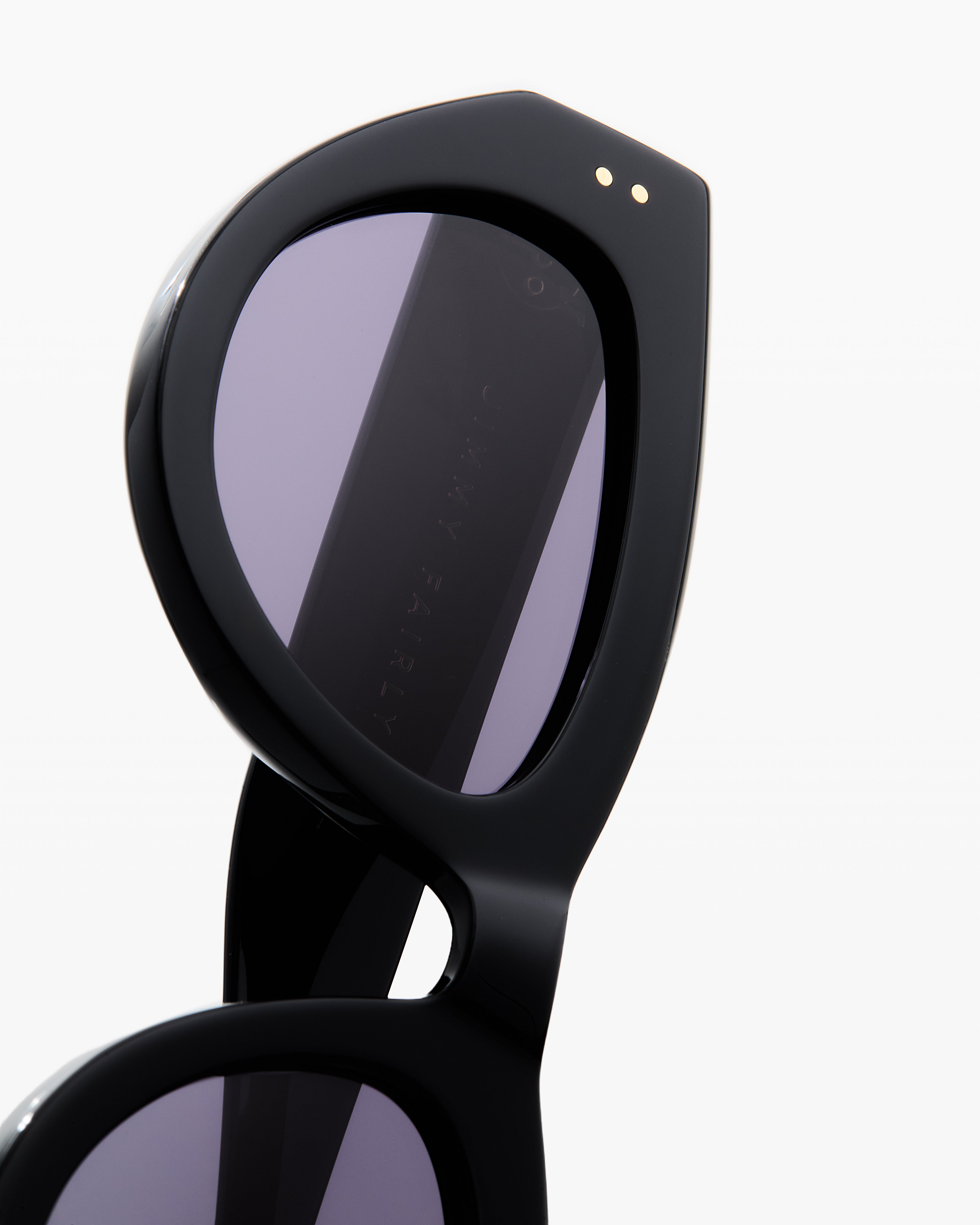 jimmy-fairly-la-lucia-lunettes-de-soleil-papillon-en-ac-tate-noir-femme image 4