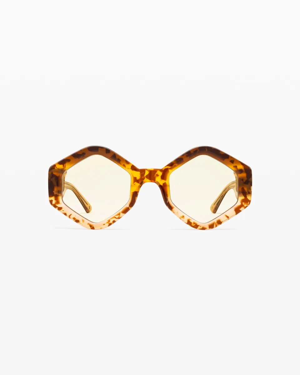 jimmy-fairly-studio-13-lunettes-de-soleil-hexagonales-medium-dark-tortoise-femme image 1