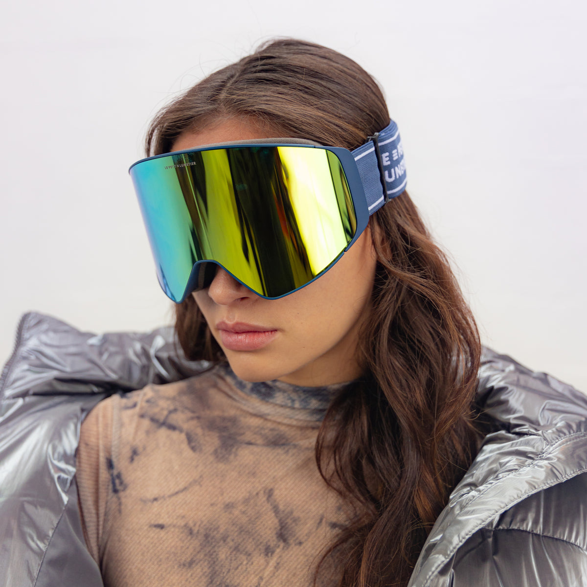 le-petit-lunetier-avoriaz-bleu-vitre-gold-lunettes-descente-givr-e image 5