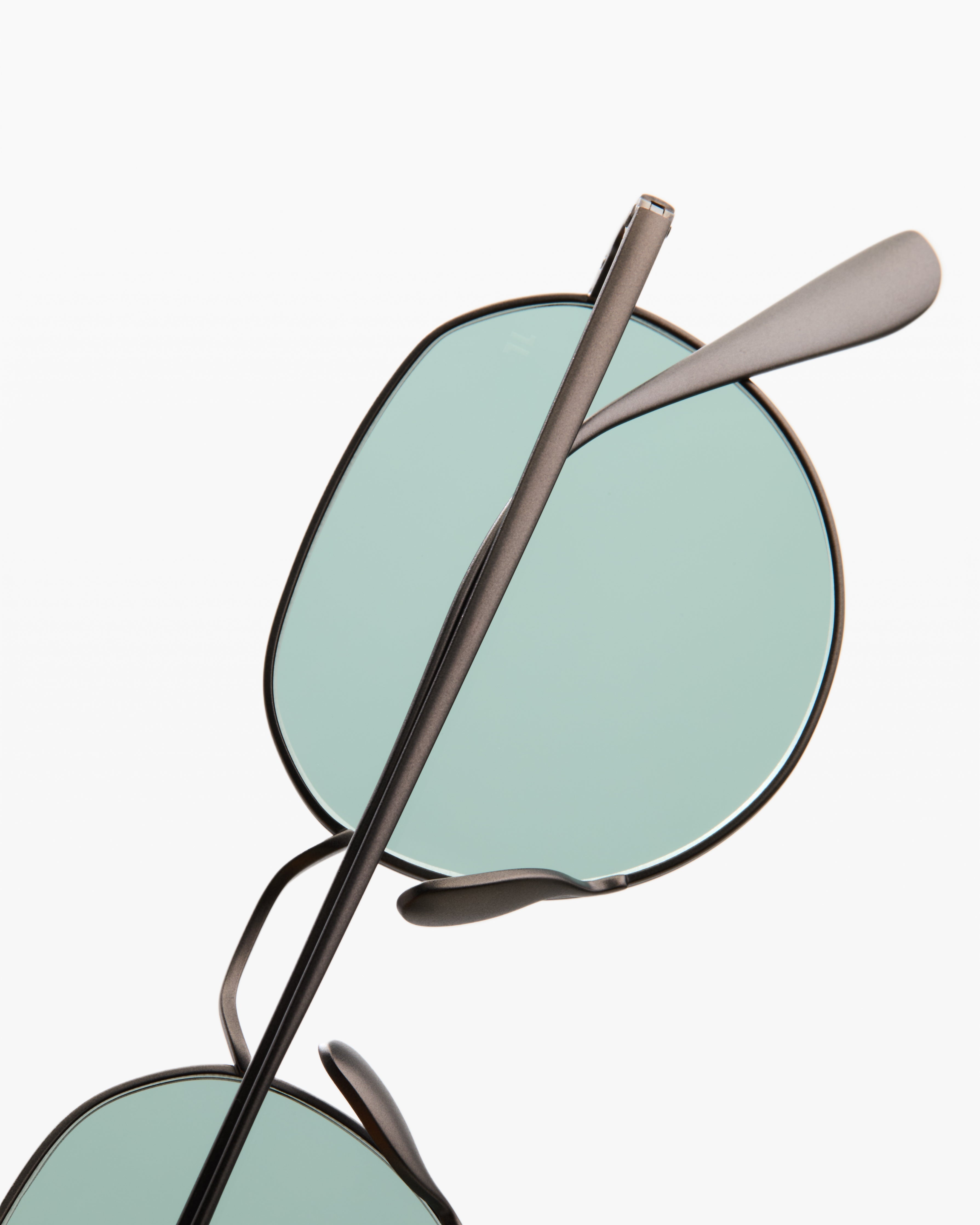 jimmy-fairly-la-altea-lunettes-de-soleil-rondes-titane-gunmetal-homme-m image 5