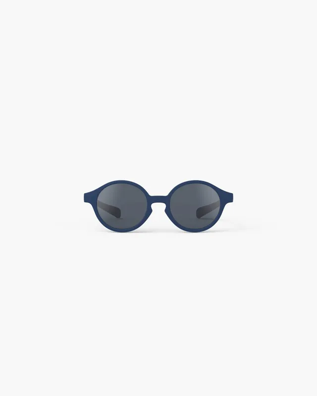 izipizi-baby-d-bleu-denim-polaris-lunettes-de-soleil-enfant-biosourc-es-100-uv image 1