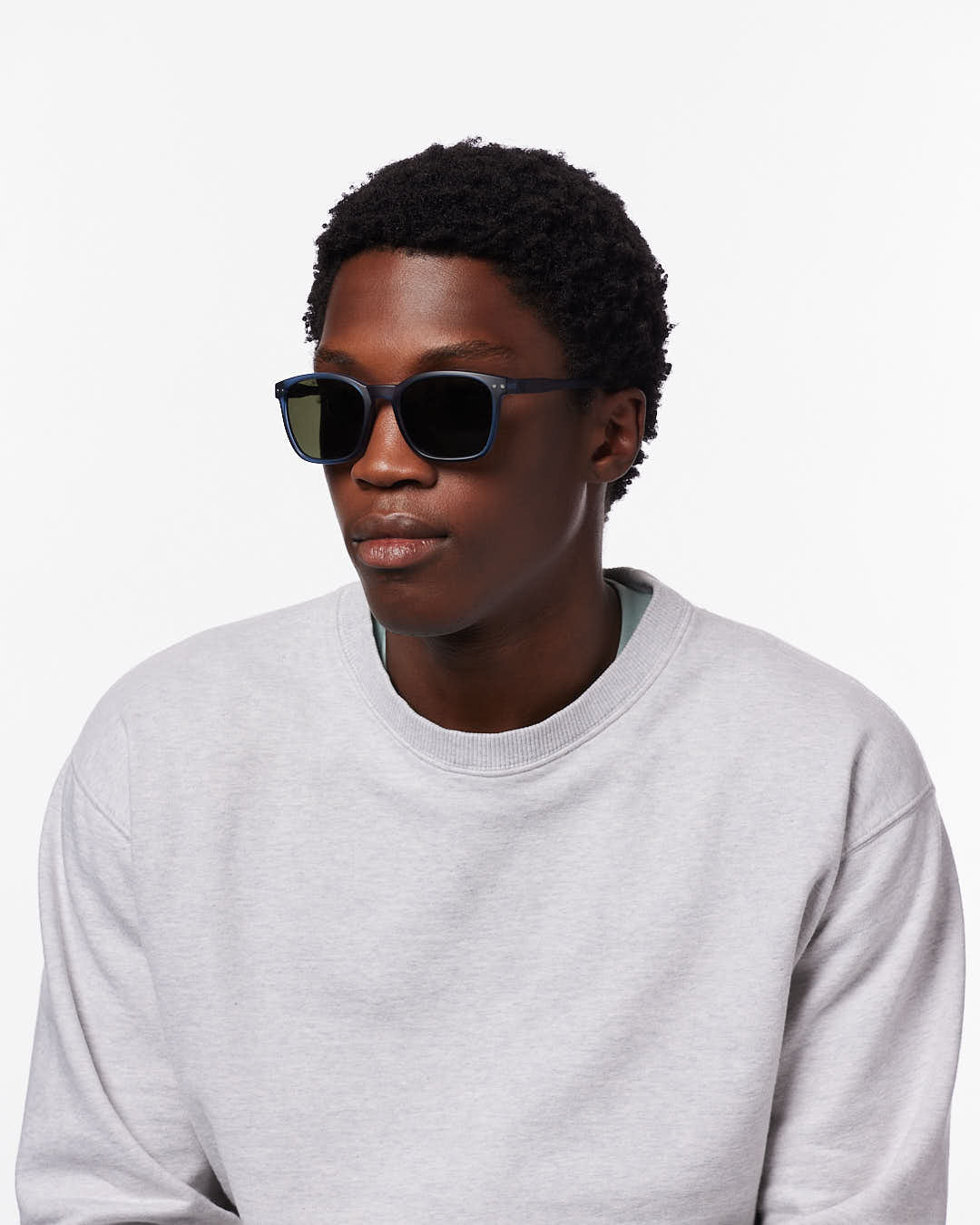 izipizi-active-journey-night-blue-polarized-lunettes-de-soleil-unisexes-polaris- image 6