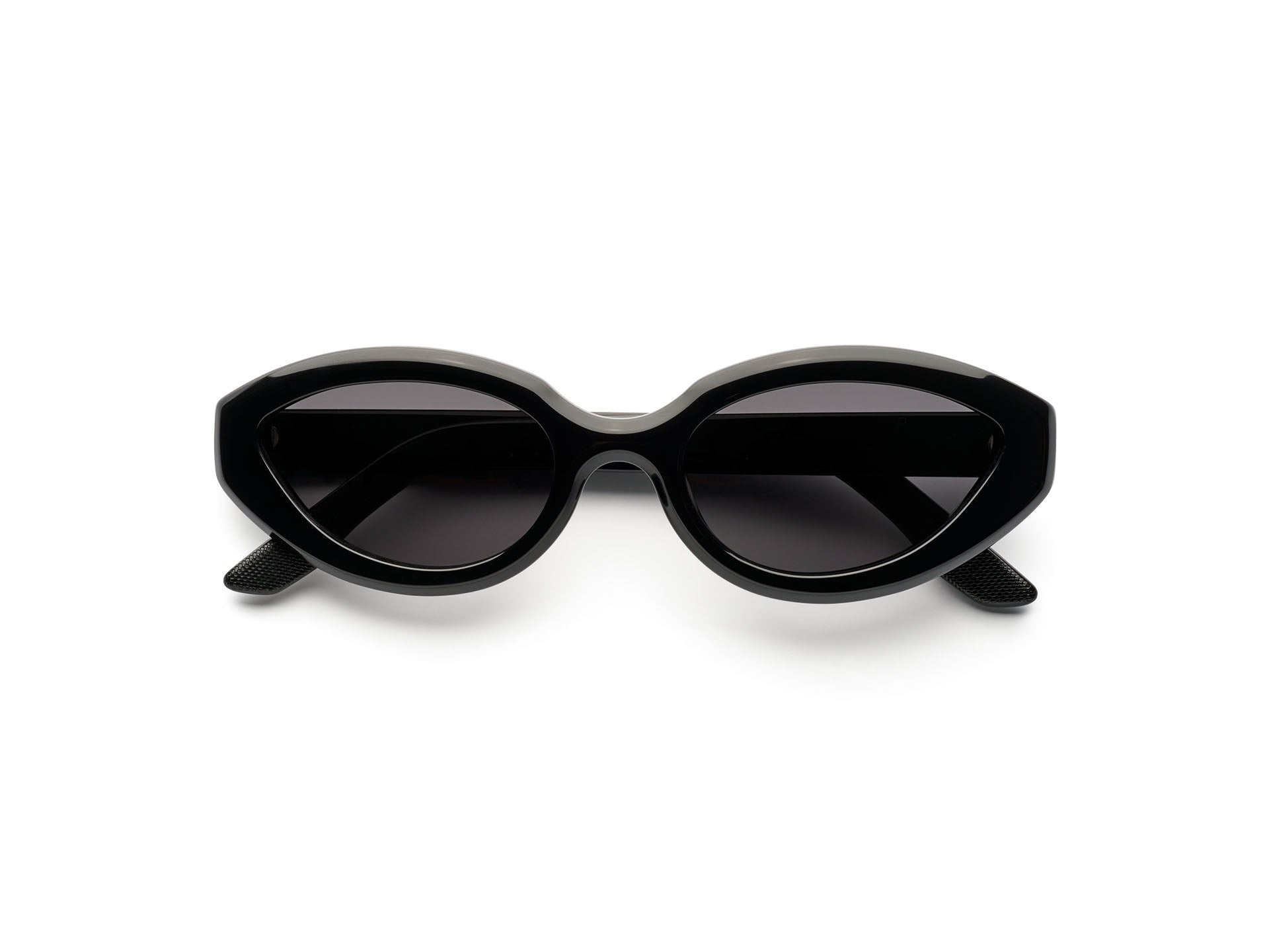 komono-peggy-black-lunettes-de-soleil-il-de-chat-ac-tate image 1