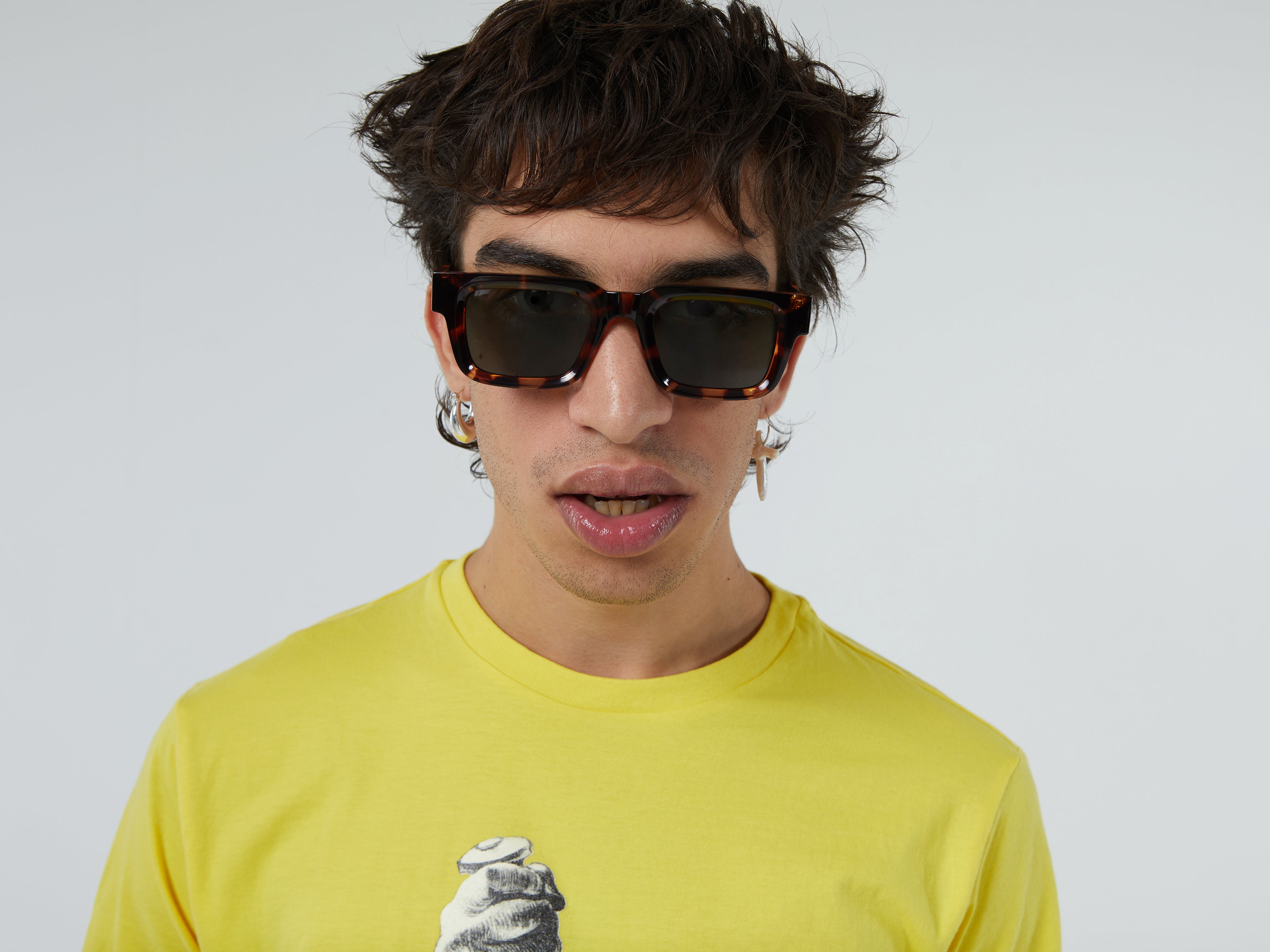 komono-victor-havana-lunettes-de-soleil-rectangulaires-bio-nylon image 4