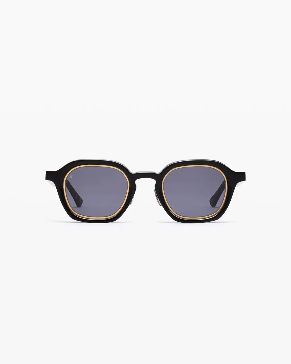jimmy-fairly-la-cory-lunettes-de-soleil-carr-es-noires-m-tal-dor image 1
