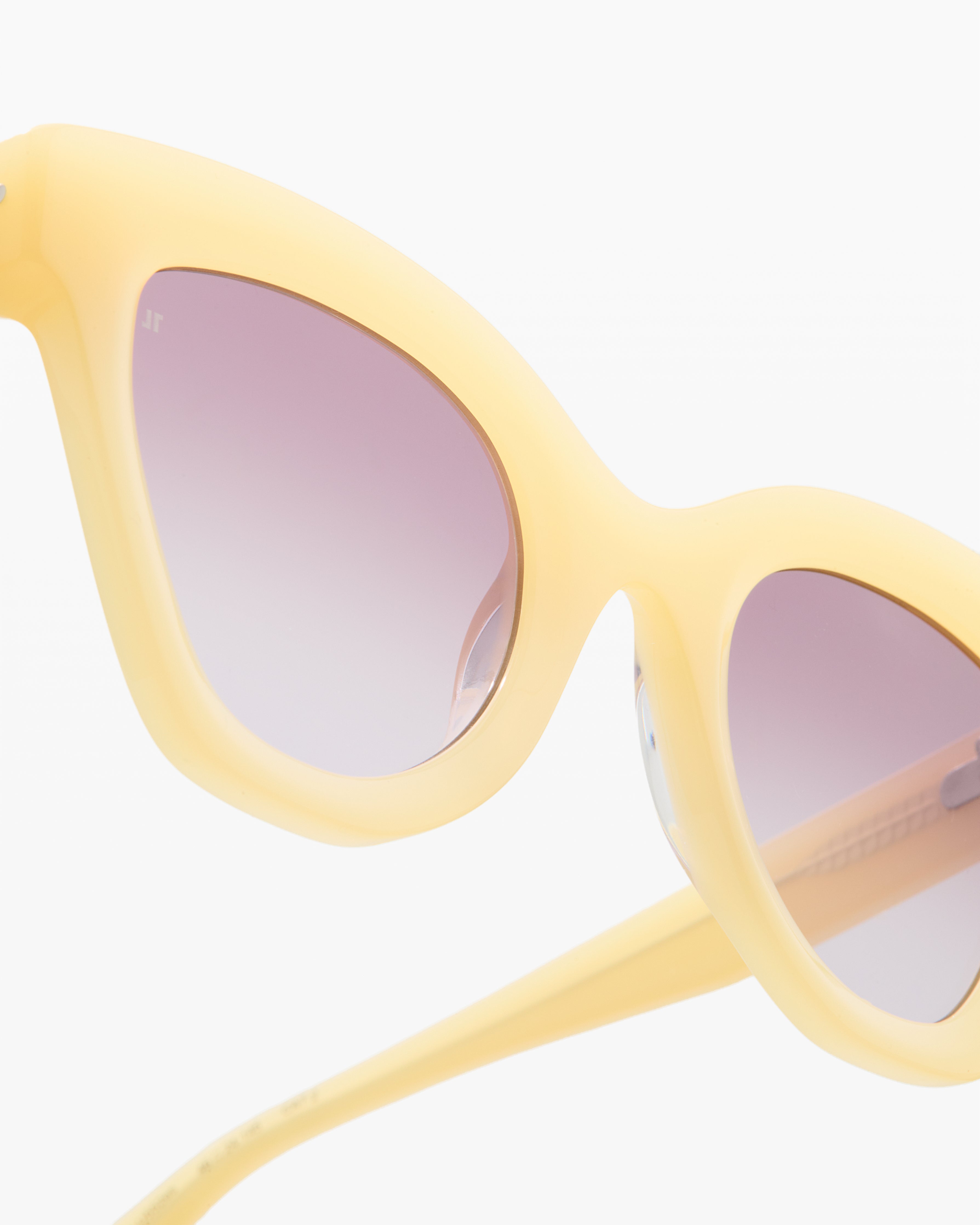 jimmy-fairly-la-naia-lunettes-de-soleil-papillon-femme image 6