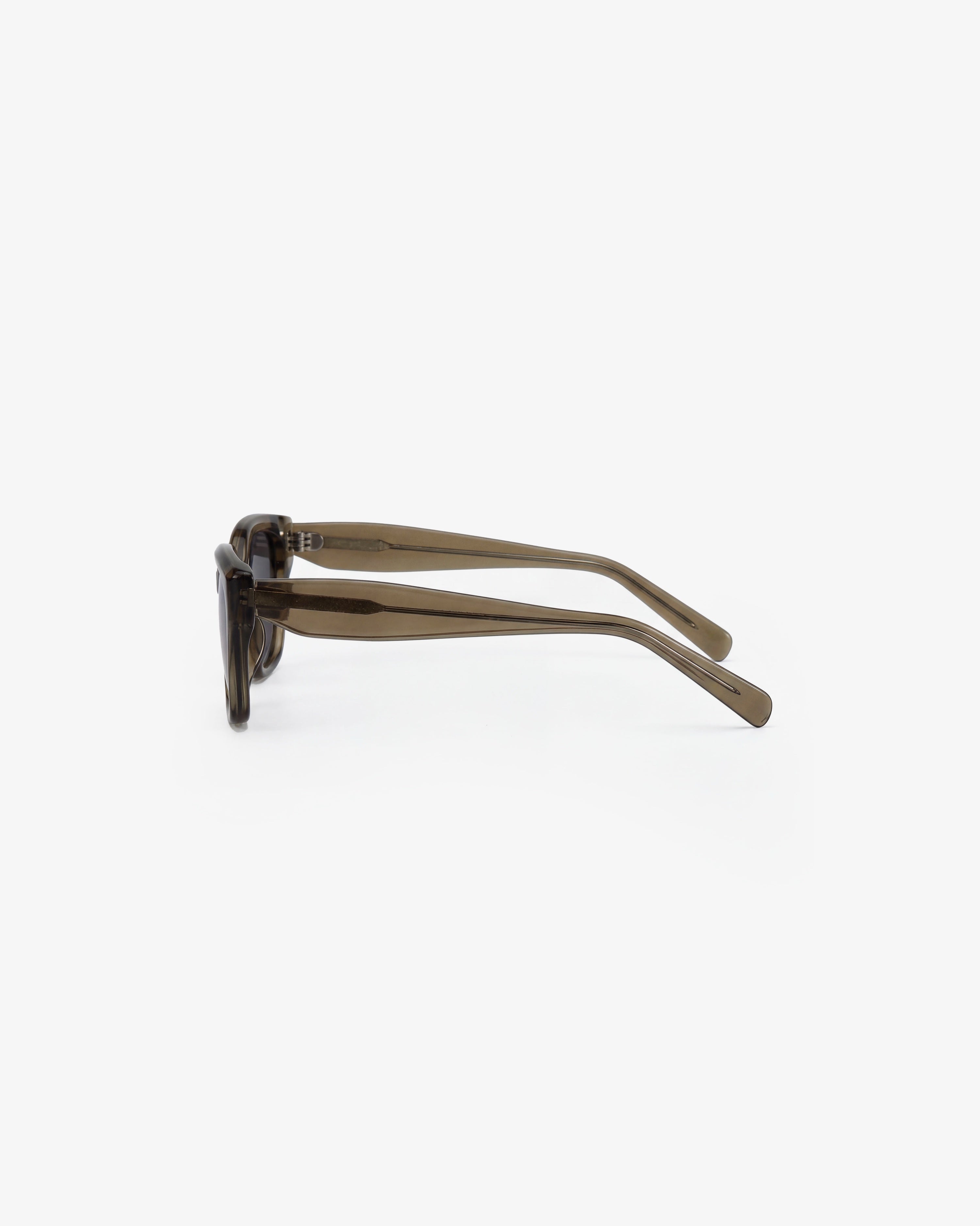 le-petit-lunetier-paola-gris-vert-lunettes-de-soleil-papillon-cat-eye image 5