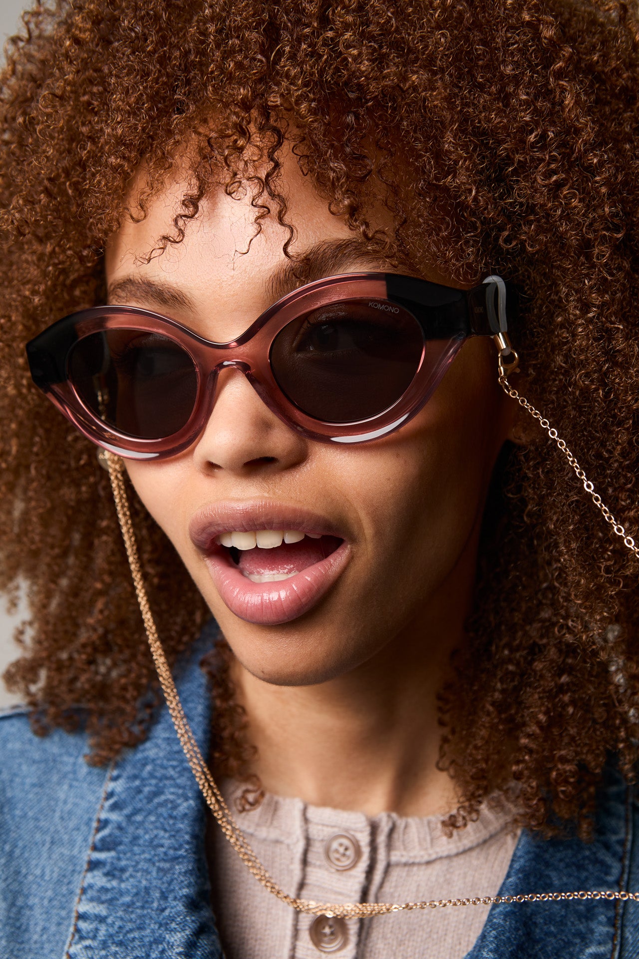 komono-grace-midnight-jam-lunettes-de-soleil-cat-eye-rose image 5