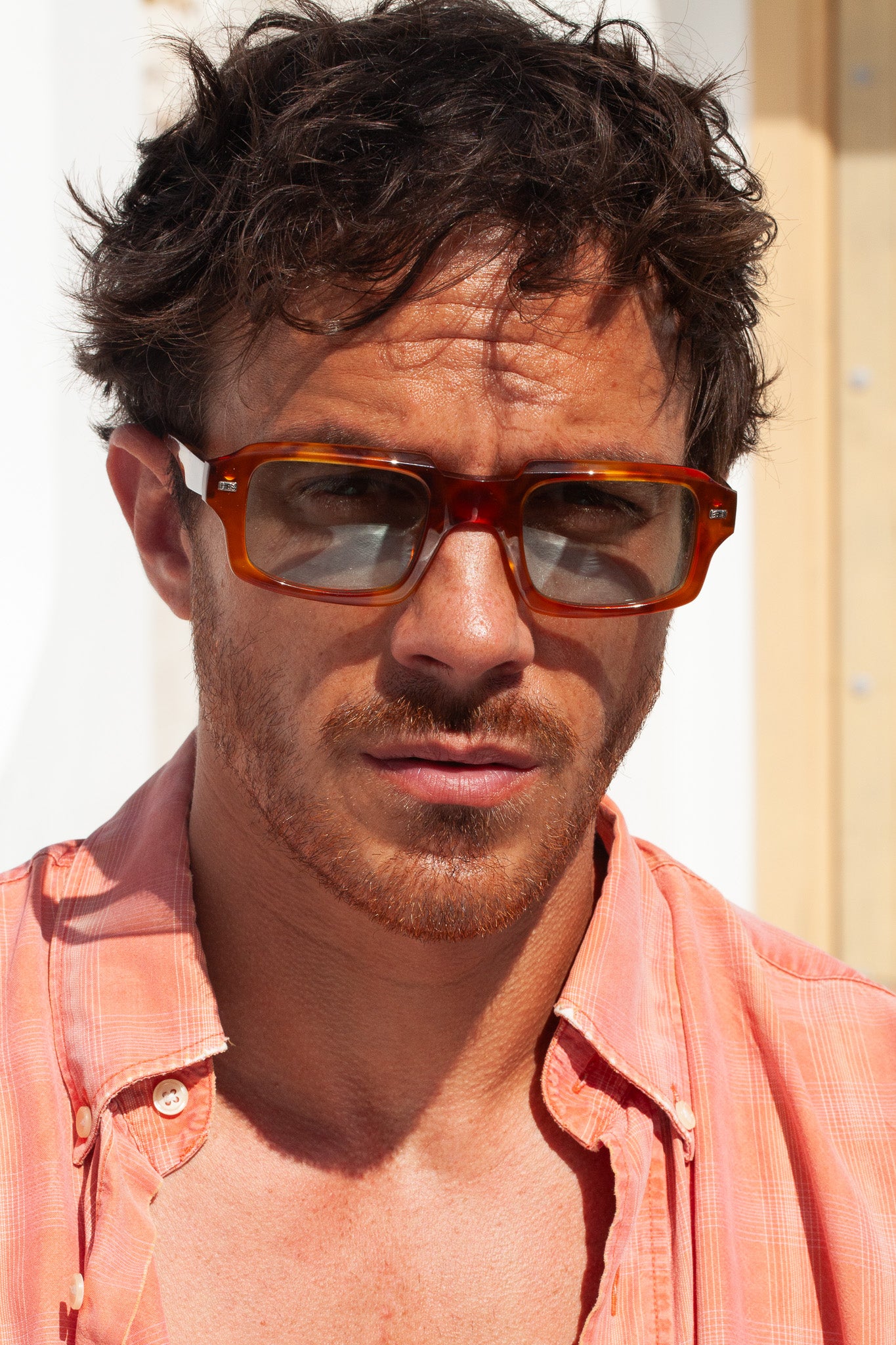 le-petit-lunetier-adrian-caille-jaune-lunettes-de-soleil-rectangulaires-ac-tate- image 7