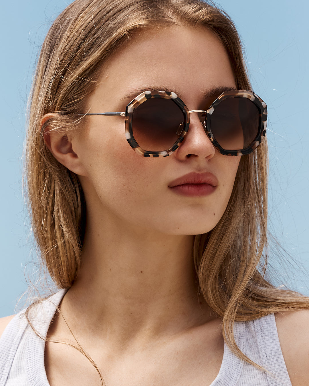 jimmy-fairly-la-angie-lunettes-de-soleil-hexagonales-oversize-ac-tate-et-acier-i image 2